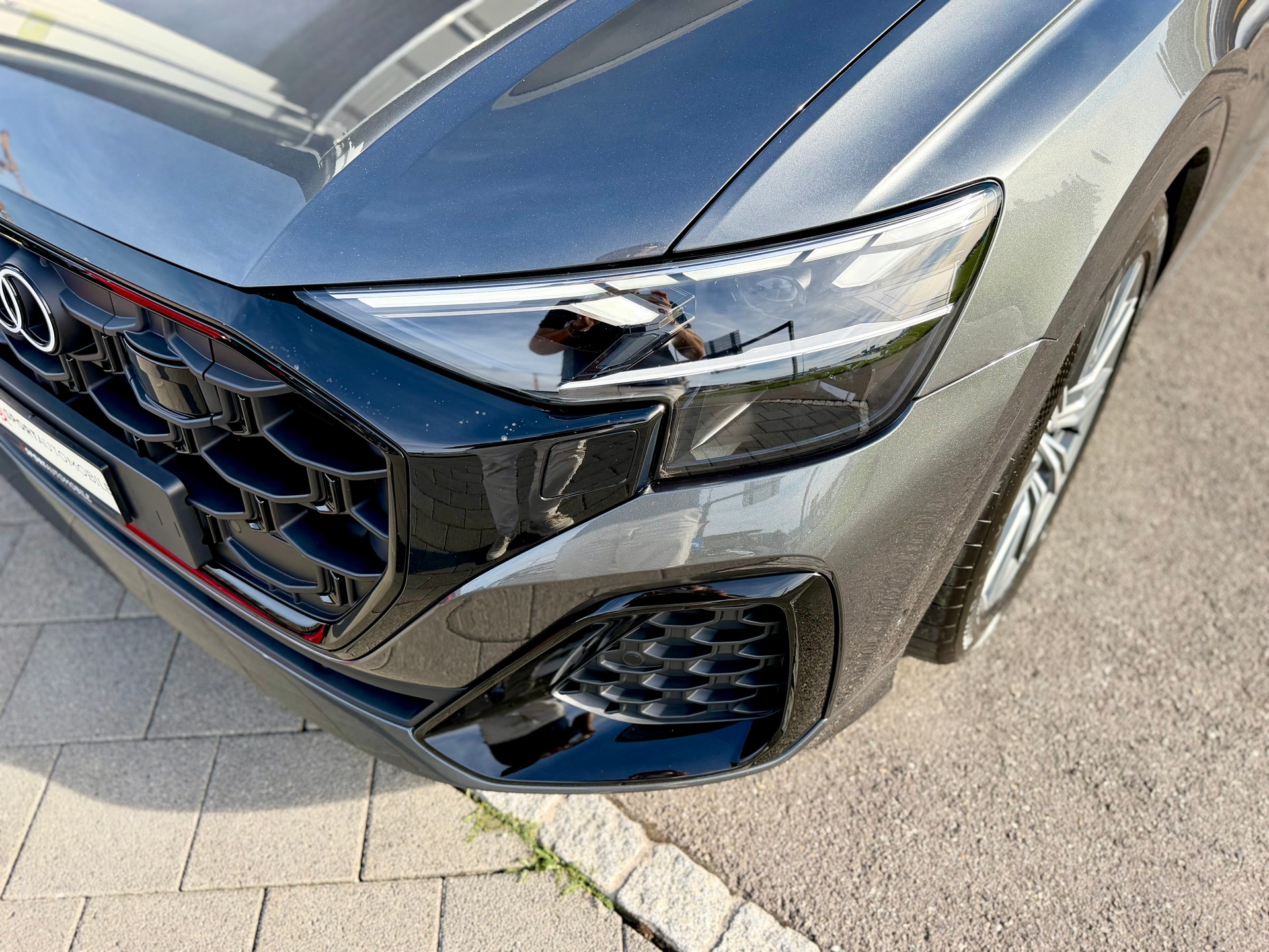 AUDI Q8 SUV 50TDI quattro 210 kW tiptronic *CH Auto - Gratis Service 10 Jahre*-image-8