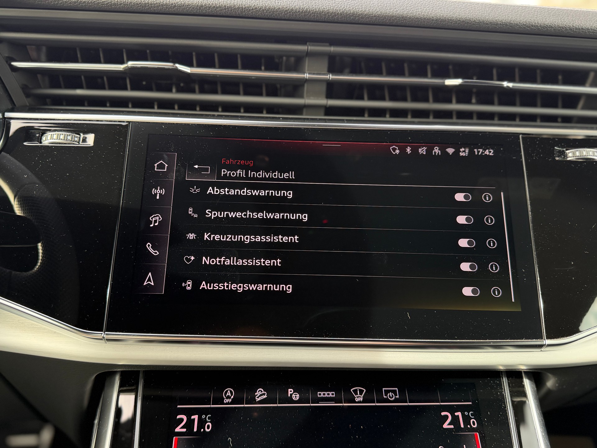 AUDI Q8 SUV 50TDI quattro 210 kW tiptronic *CH Auto - Gratis Service 10 Jahre*-image-28