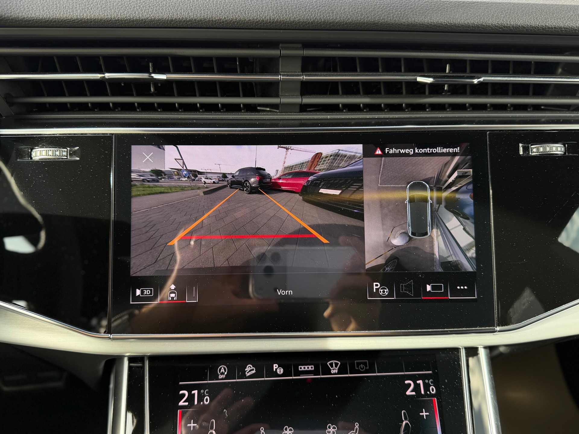 AUDI Q8 SUV 50TDI quattro 210 kW tiptronic *CH Auto - Gratis Service 10 Jahre*-image-22