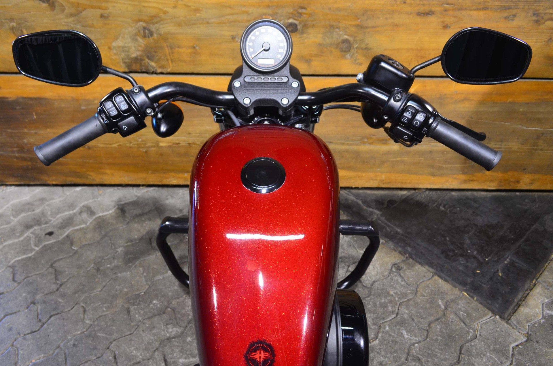 HARLEY-DAVIDSON XL 883N Sportster Iron ABS-showroom-element-2