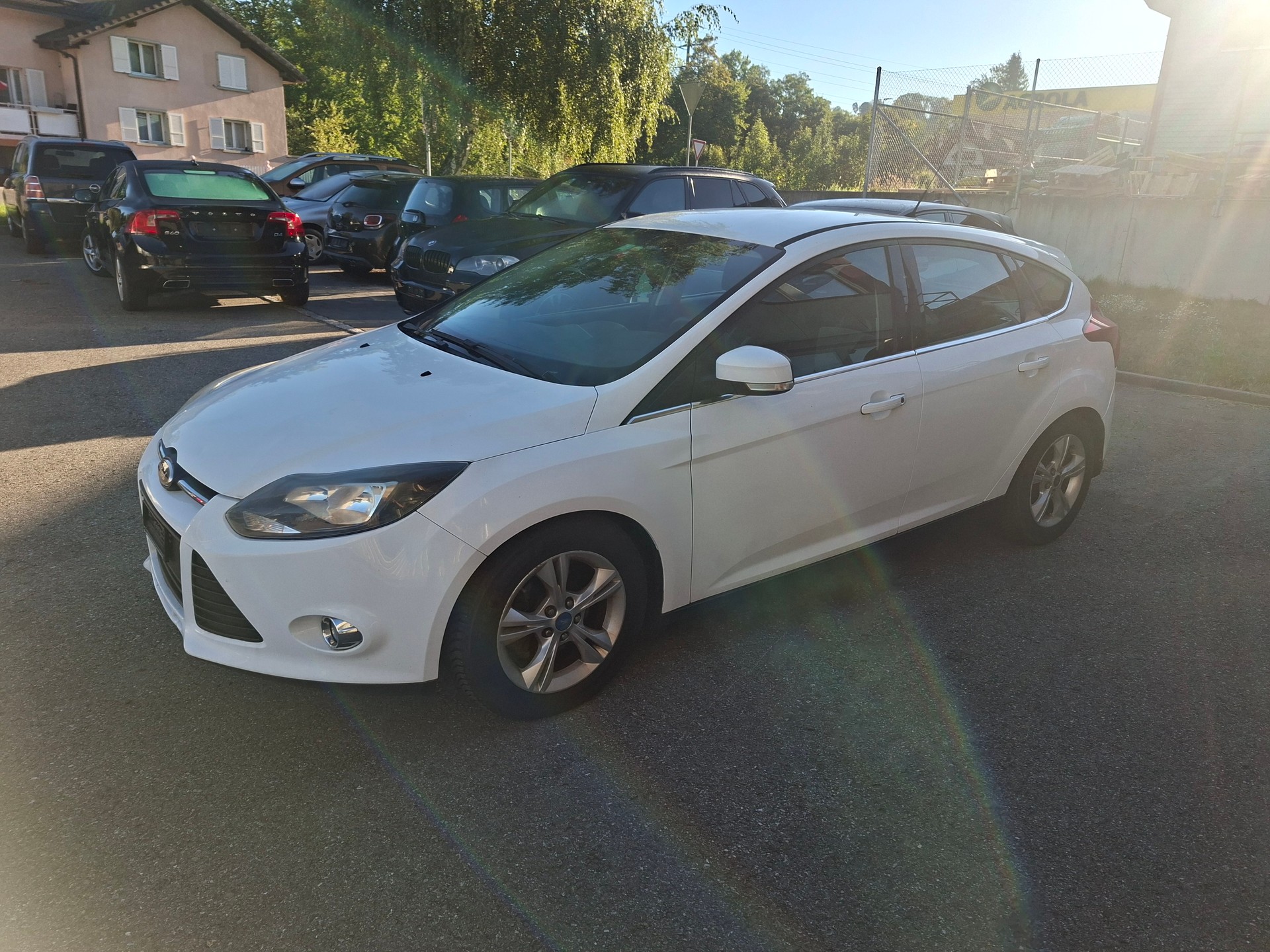 FORD Focus 1.0 SCTi Titanium-image-2