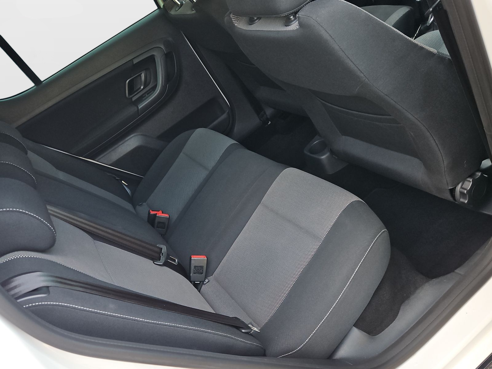 SKODA Fabia 1.2 TSI Ambition-image-12
