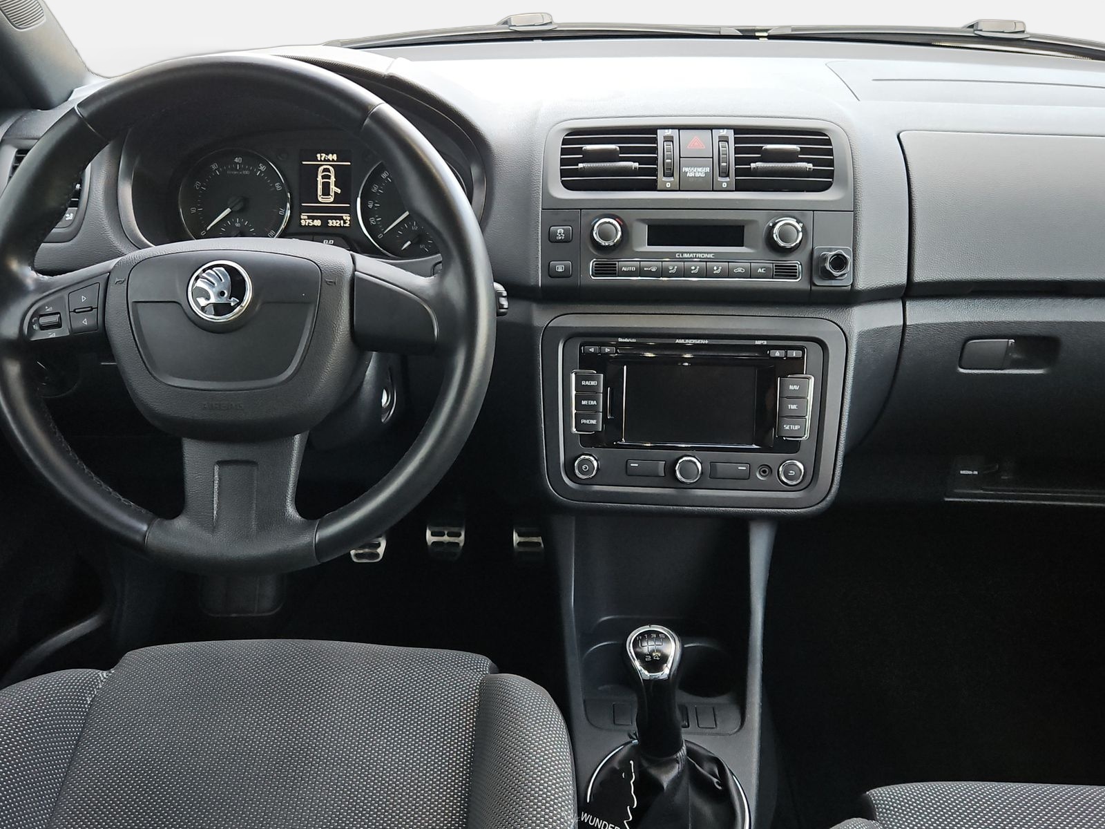SKODA Fabia 1.2 TSI Ambition-image-8