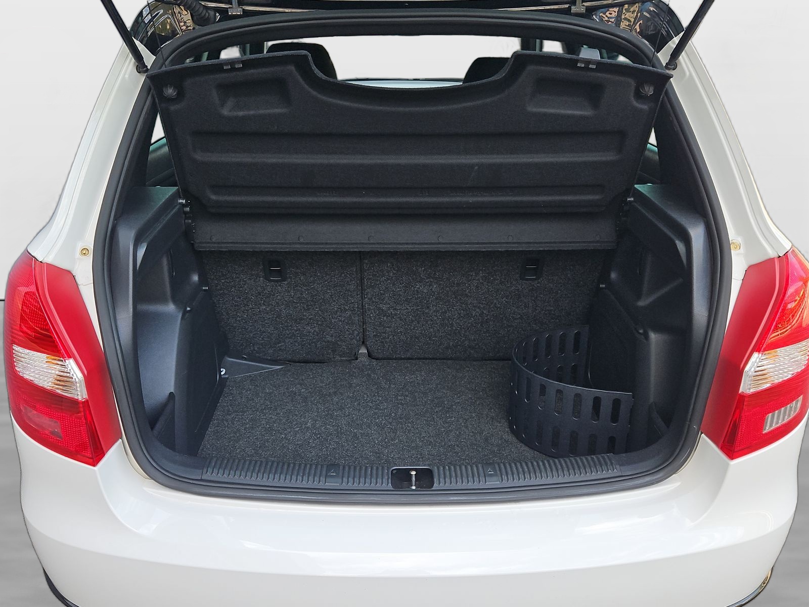 SKODA Fabia 1.2 TSI Ambition-image-13
