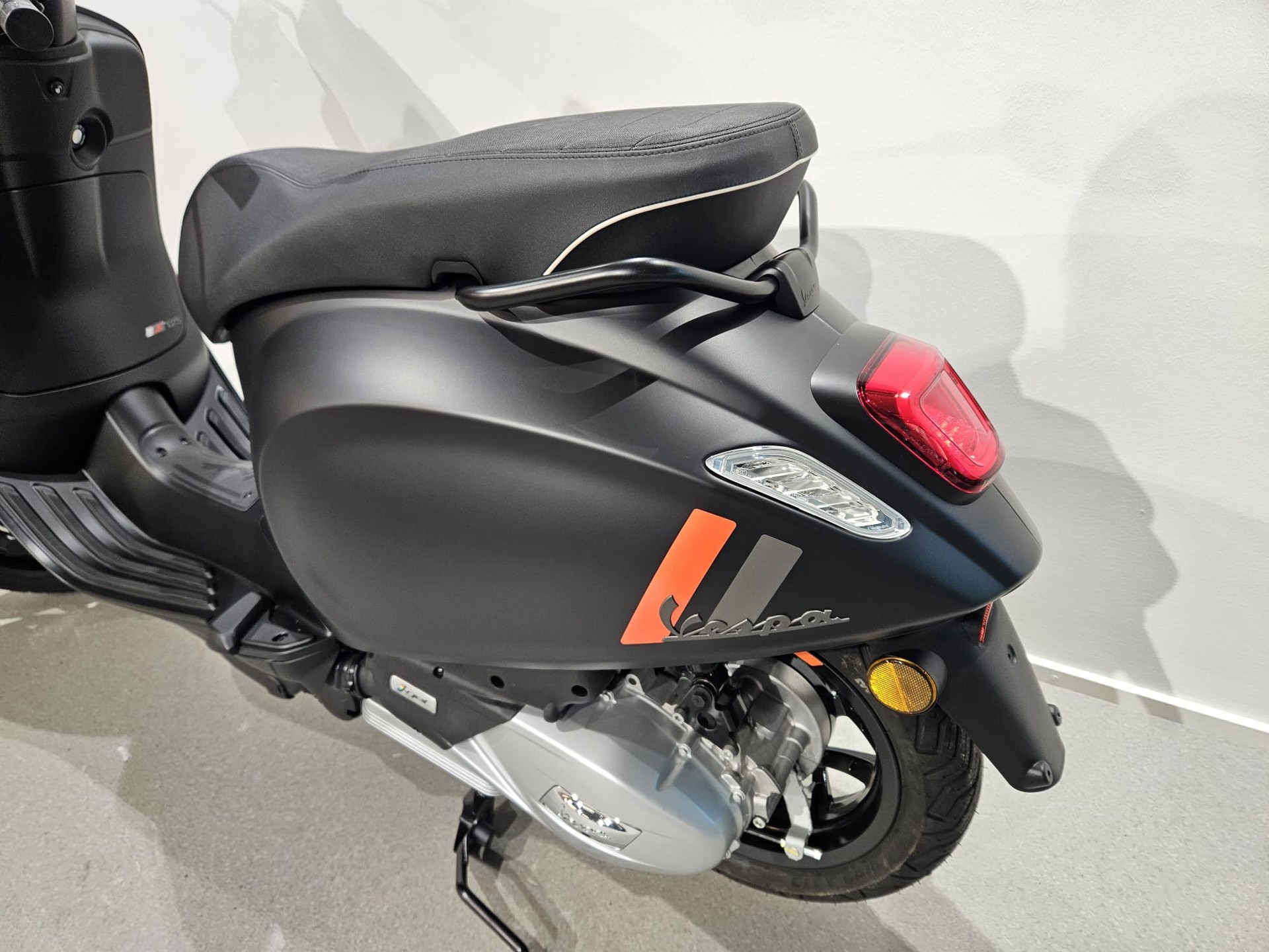 PIAGGIO Vespa 125 Sprint Sport E5+-showroom-element-3