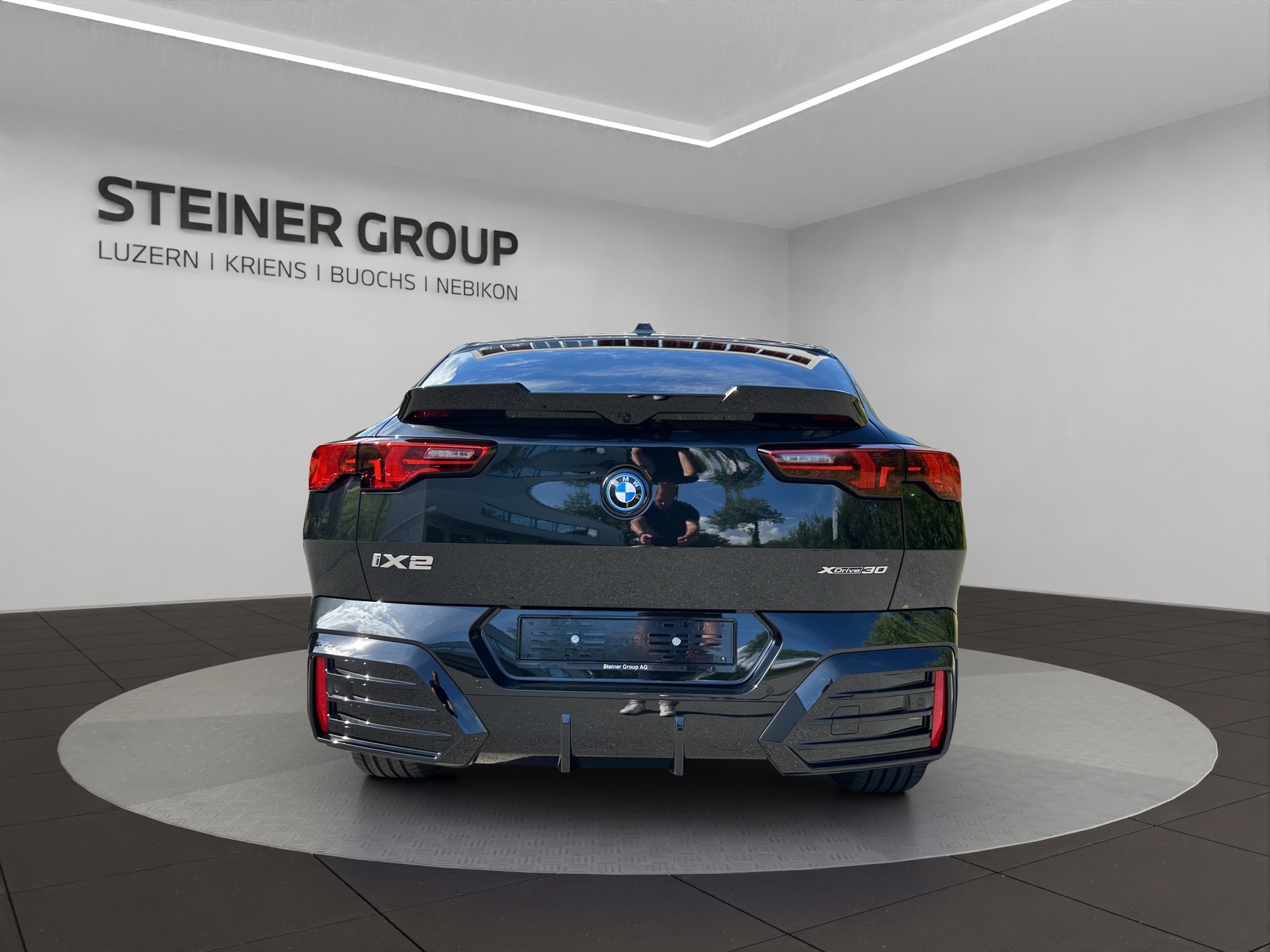 BMW iX2 xDrive 30 M Sport Pro-image-5