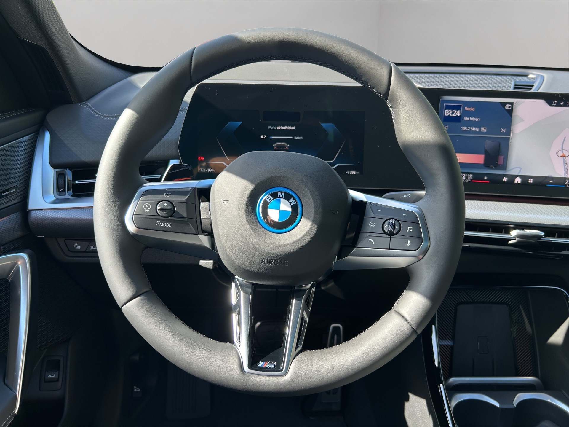 BMW iX2 xDrive 30 M Sport Pro-image-12