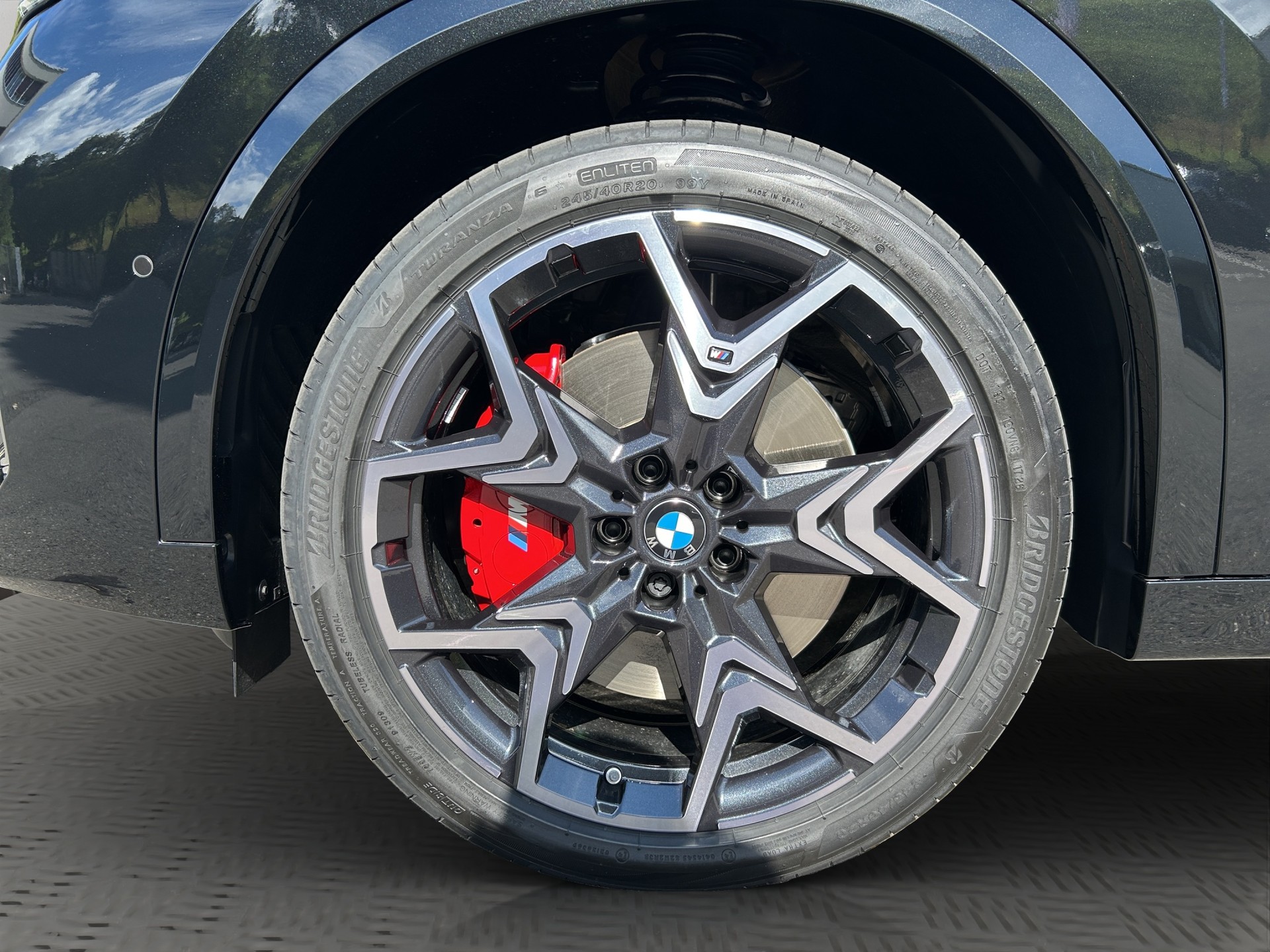 BMW iX2 xDrive 30 M Sport Pro-image-8
