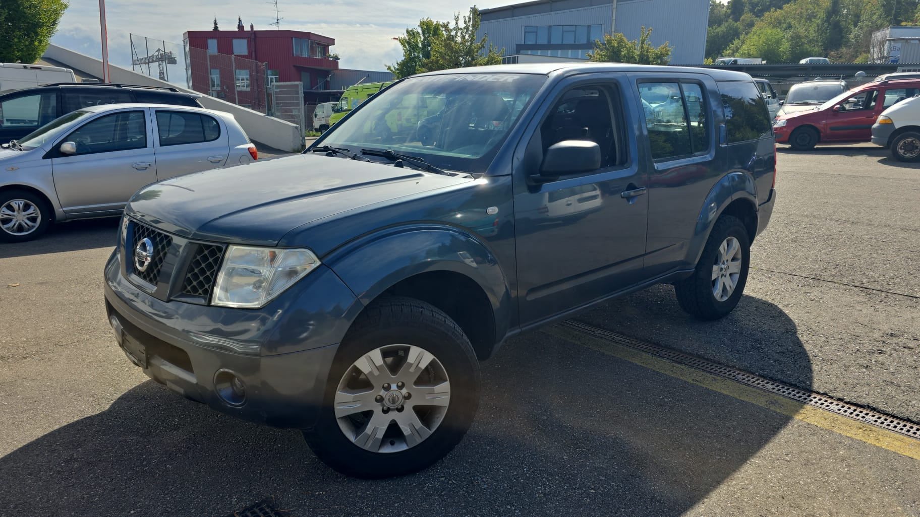 NISSAN Pathfinder 2.5 dCi XE-image-0