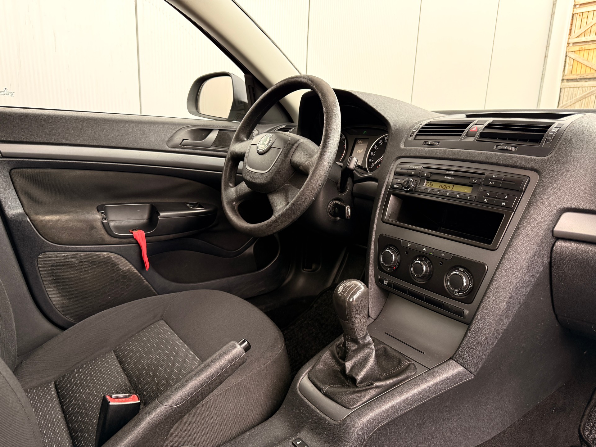 SKODA Octavia Combi 1.4 TSI Classic-image-7