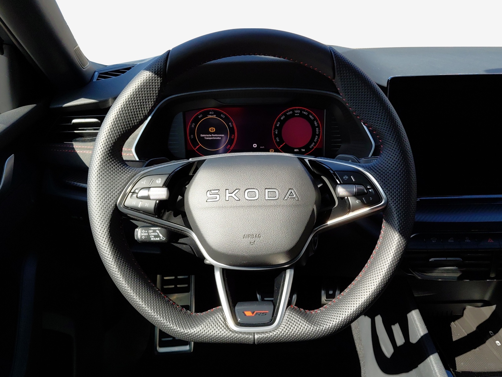 SKODA Octavia Combi 2.0 TSI DSG RS 30 Years Edition-image-9