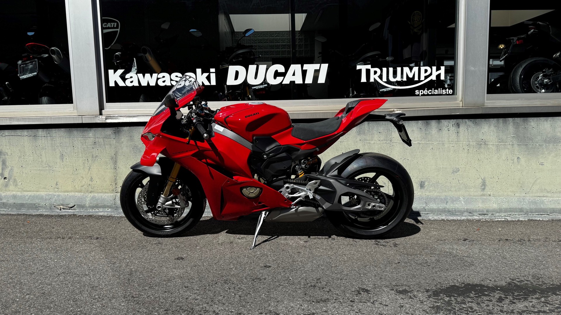 DUCATI Panigale V4 S-showroom-element-1