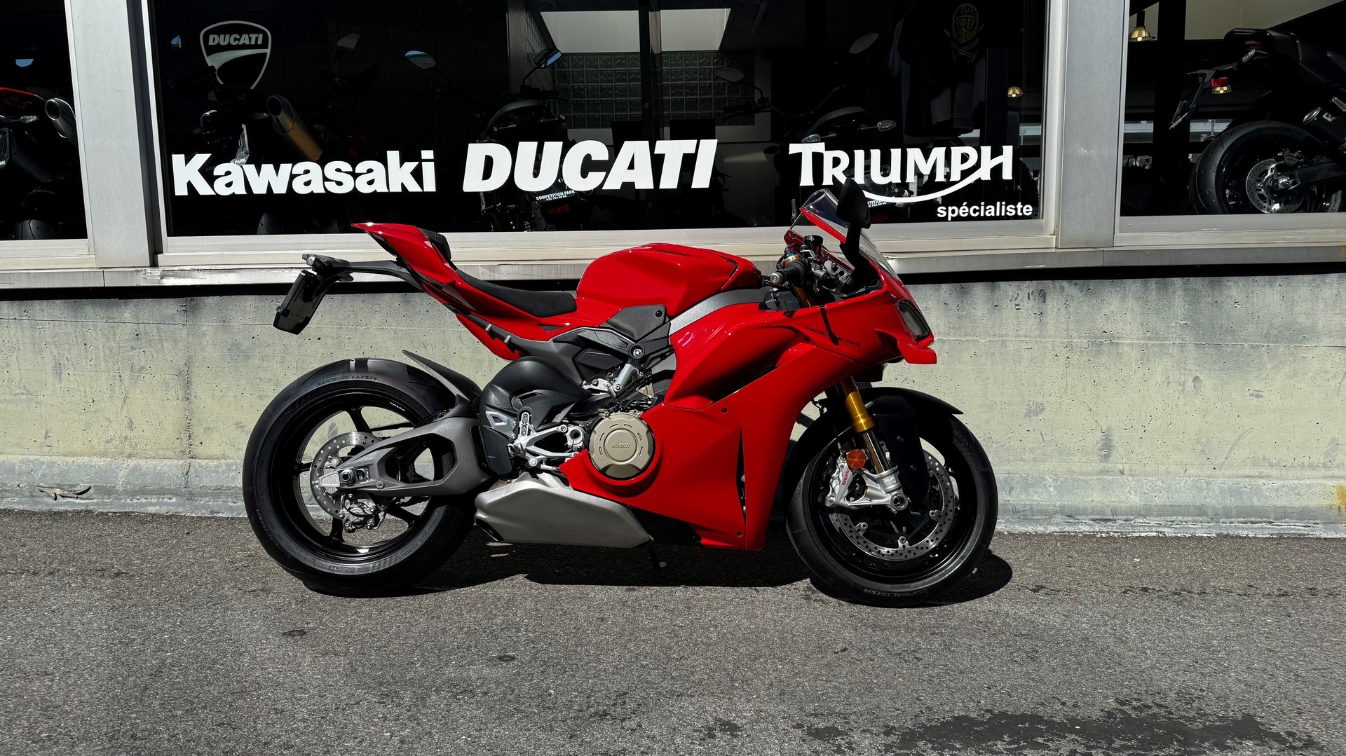 DUCATI Panigale V4 S
