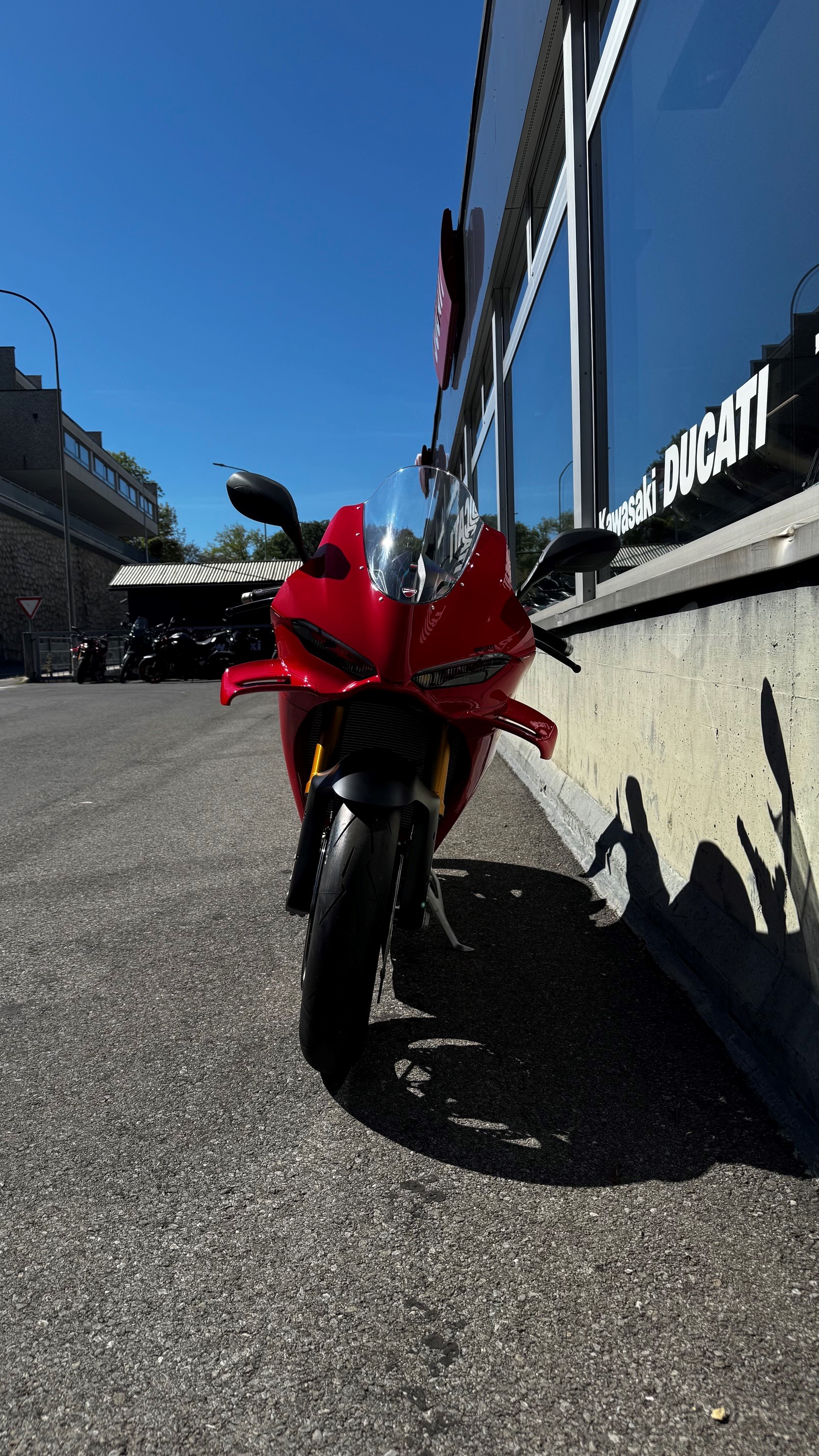 DUCATI Panigale V4 S-showroom-element-2