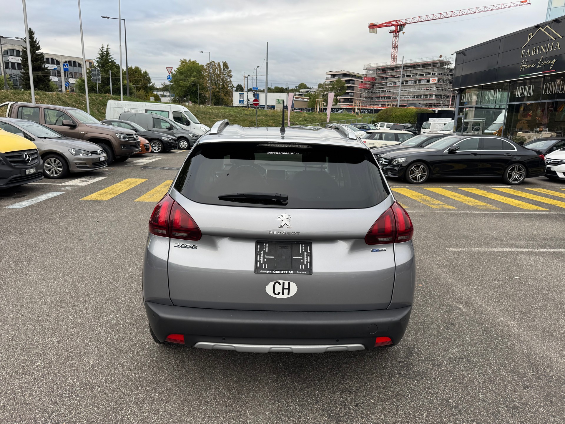 PEUGEOT 2008 1.2 PureTech Allure EAT6-image-9