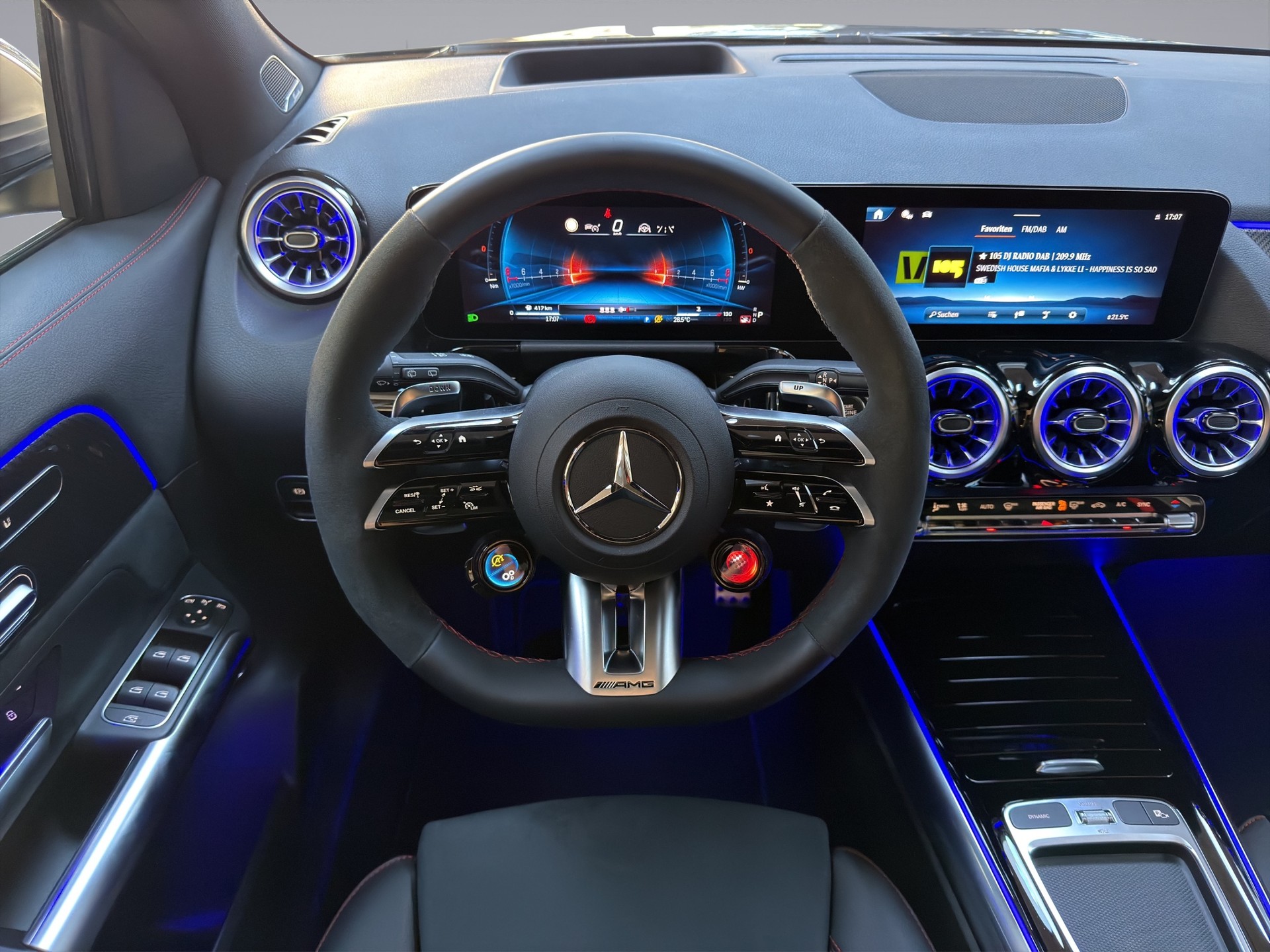 MERCEDES-BENZ GLA-Klasse H247 GLA 45 S AMG 4matic+-image-10