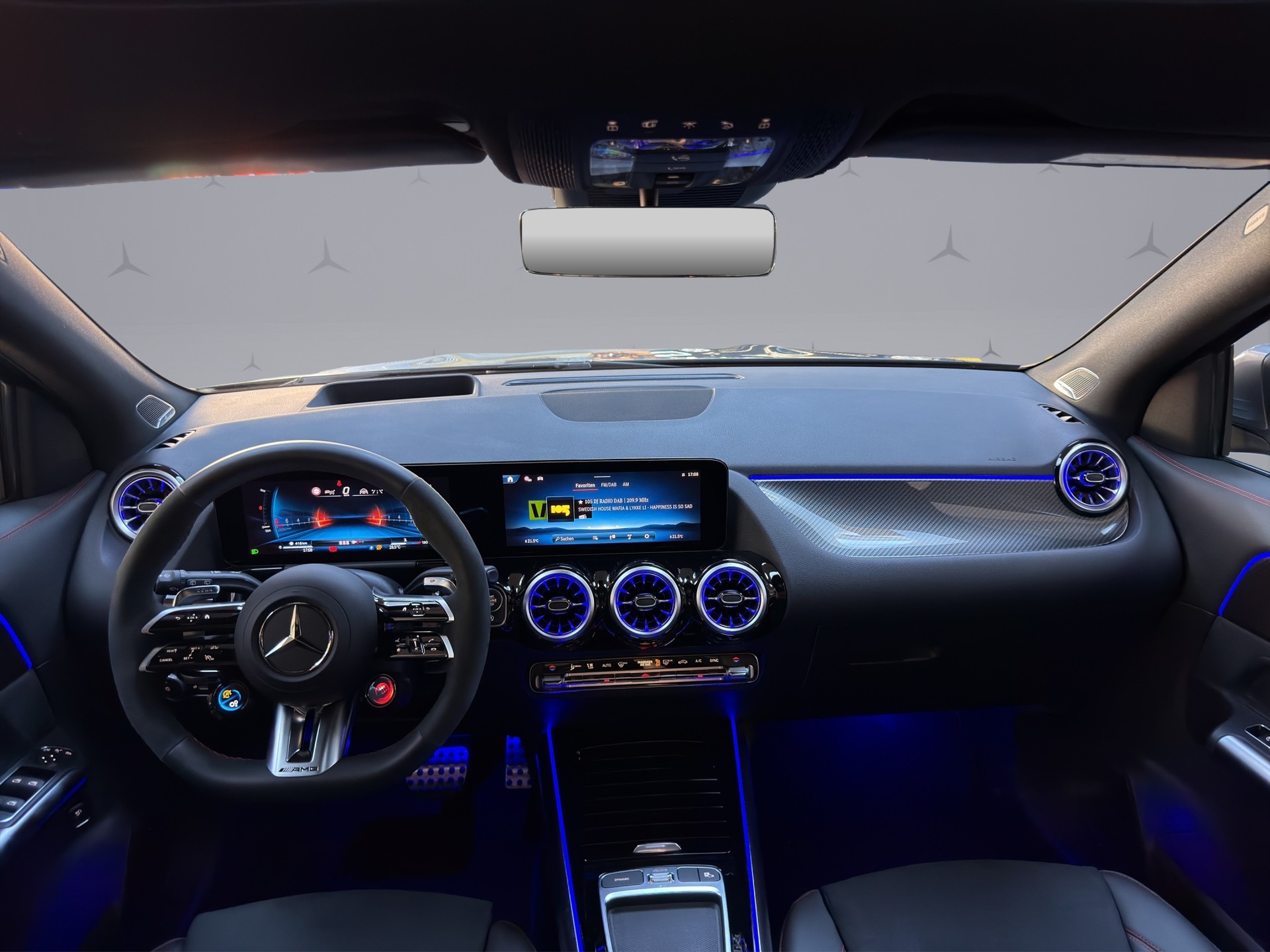 MERCEDES-BENZ GLA-Klasse H247 GLA 45 S AMG 4matic+-image-11