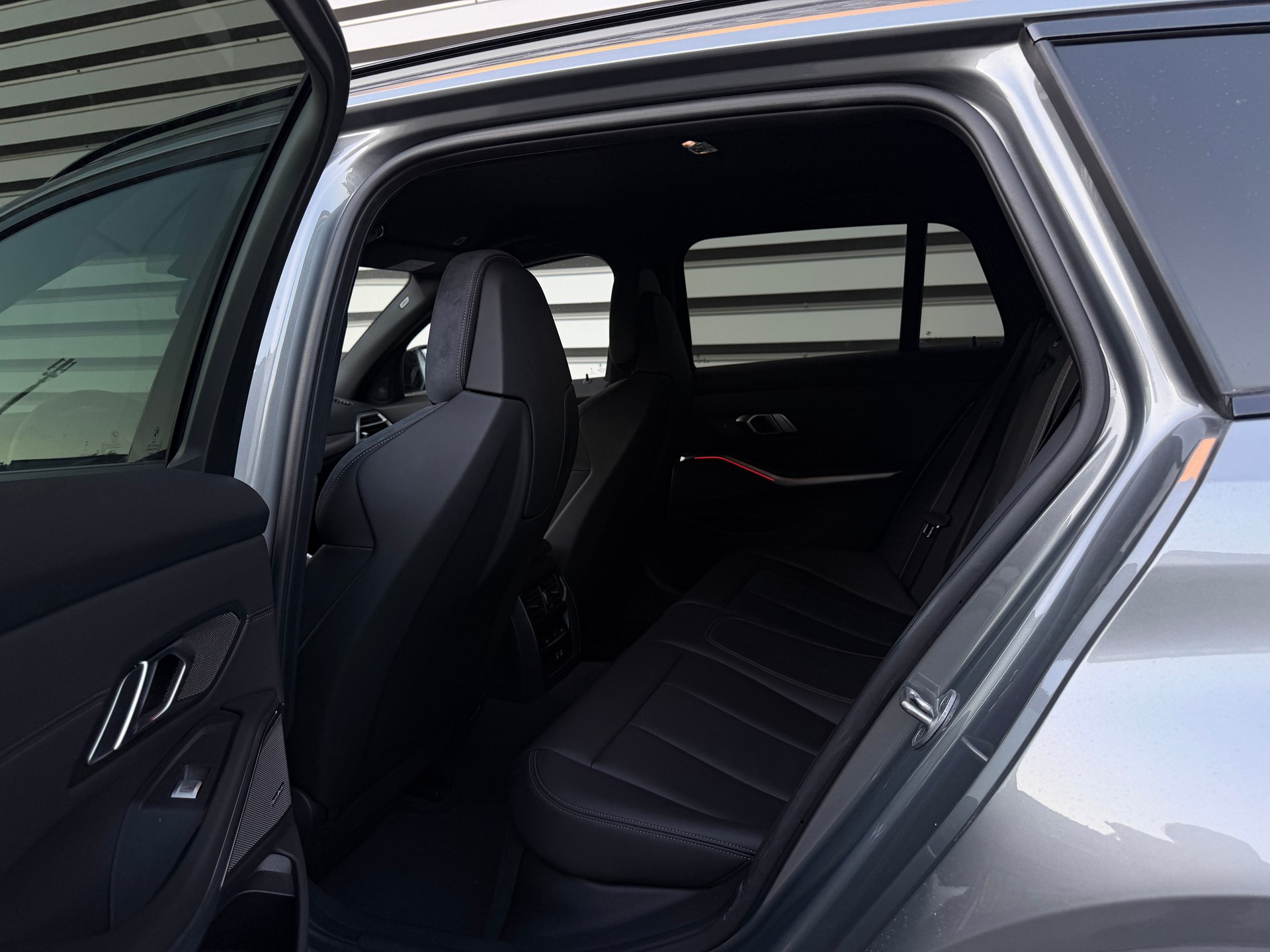 BMW M3 Touring xDrive Competition M-image-10