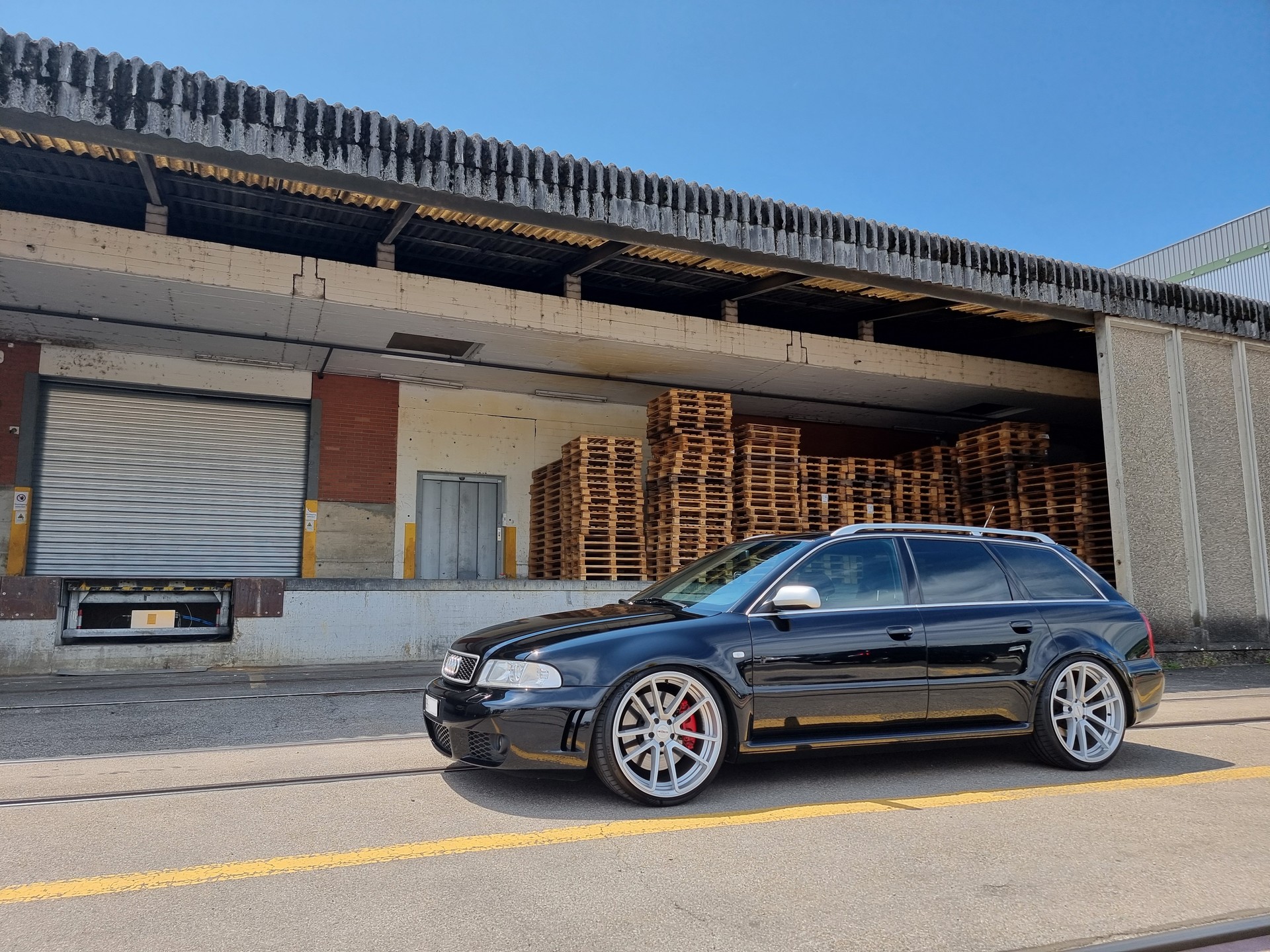 AUDI RS4 2.7 V6 Biturbo quattro-image-3