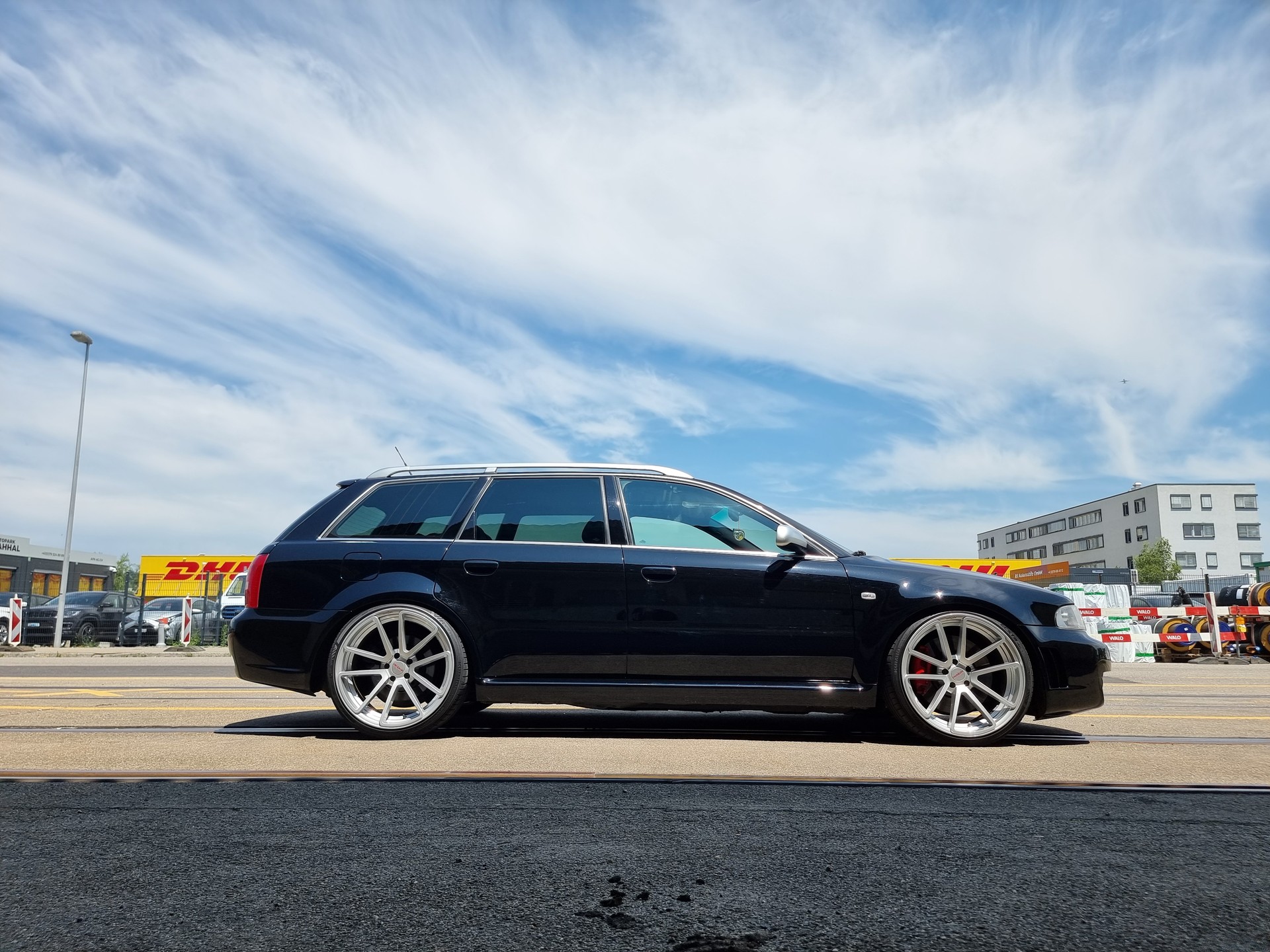 AUDI RS4 2.7 V6 Biturbo quattro-image-9