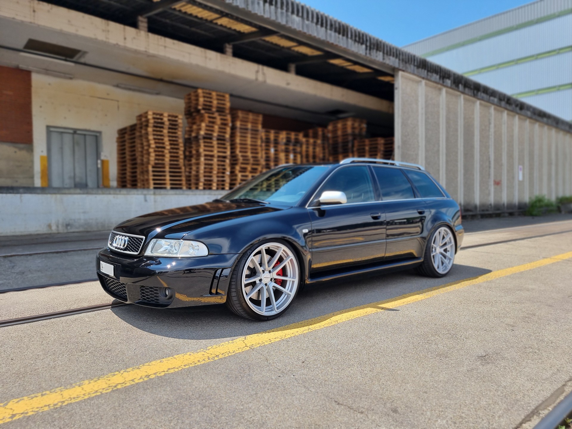 AUDI RS4 2.7 V6 Biturbo quattro-image-0