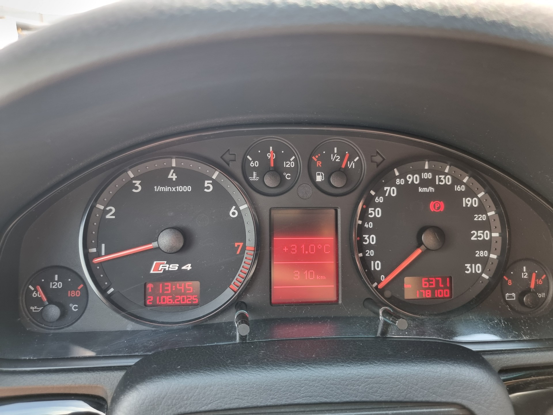 AUDI RS4 2.7 V6 Biturbo quattro-image-16