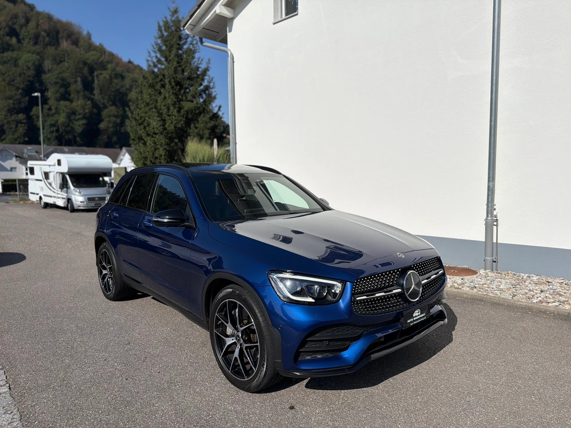 MERCEDES-BENZ GLC 300 d AMG Line 4Matic 9G-Tronic-image-2