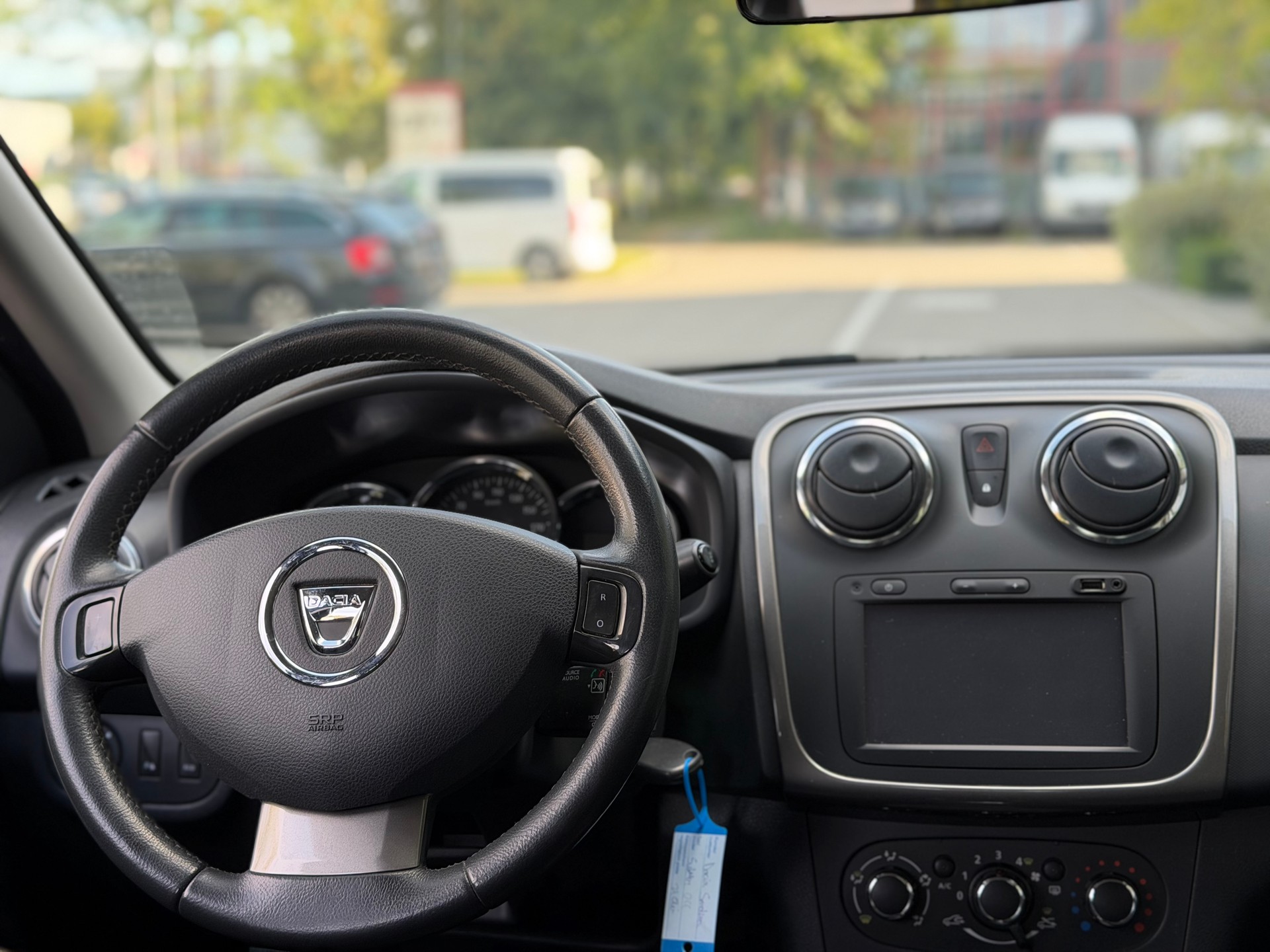DACIA Sandero Tce 90 Lauréate Automatic-image-8