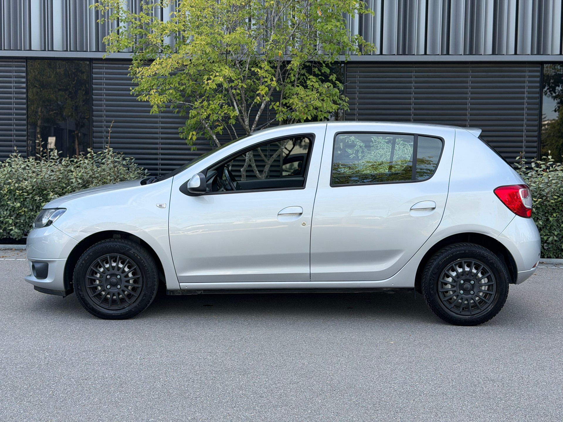 DACIA Sandero Tce 90 Lauréate Automatic-image-1