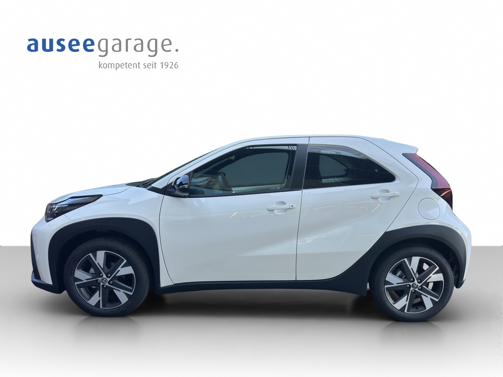TOYOTA Aygo X 1.5 VVT-i HSD Comfort-image-1