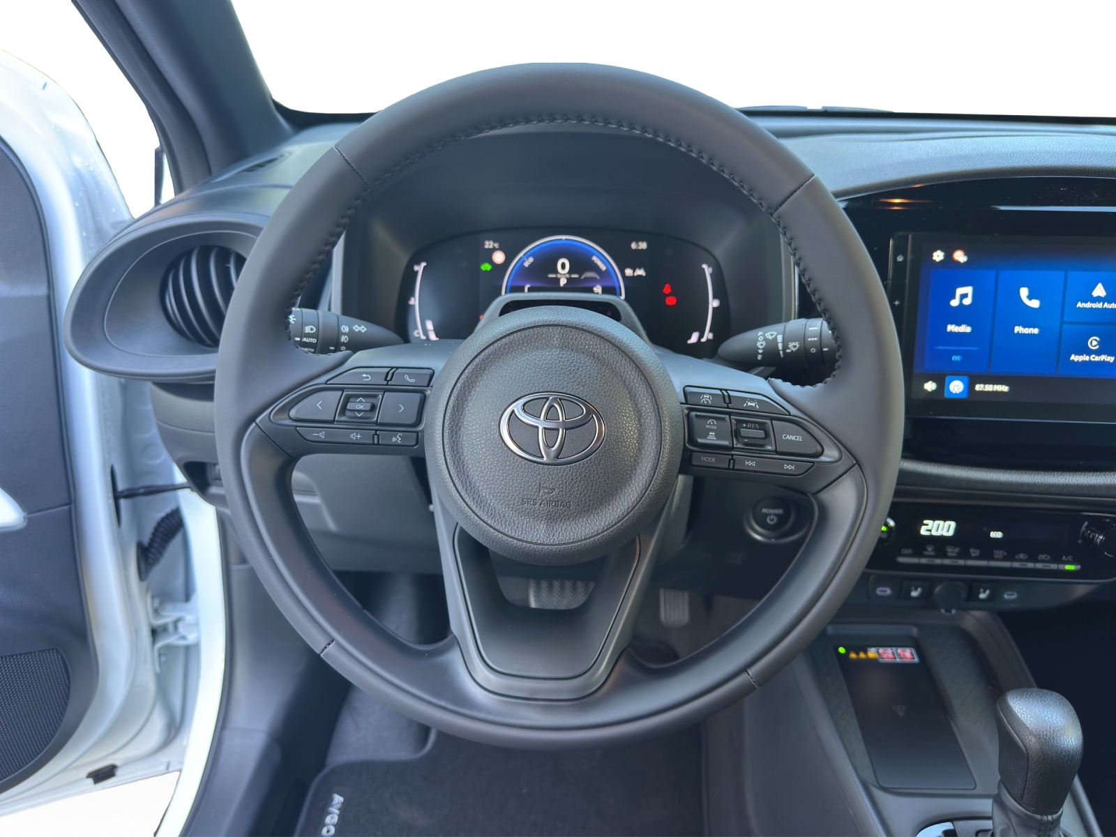 TOYOTA Aygo X 1.5 VVT-i HSD Comfort-image-5