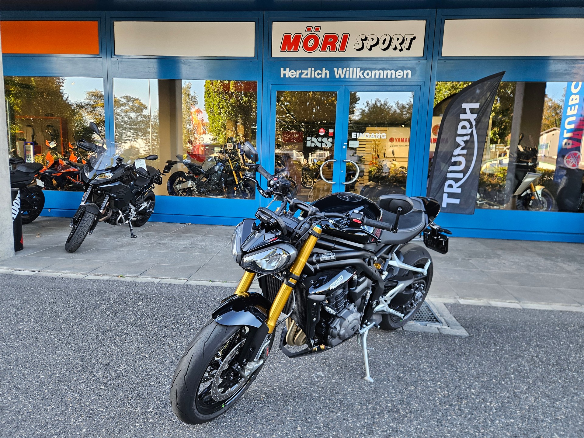 TRIUMPH Speed Triple RS-showroom-element-2