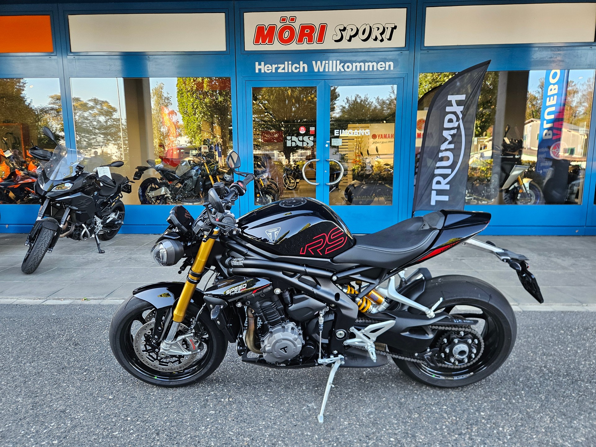 TRIUMPH Speed Triple RS-showroom-element-3