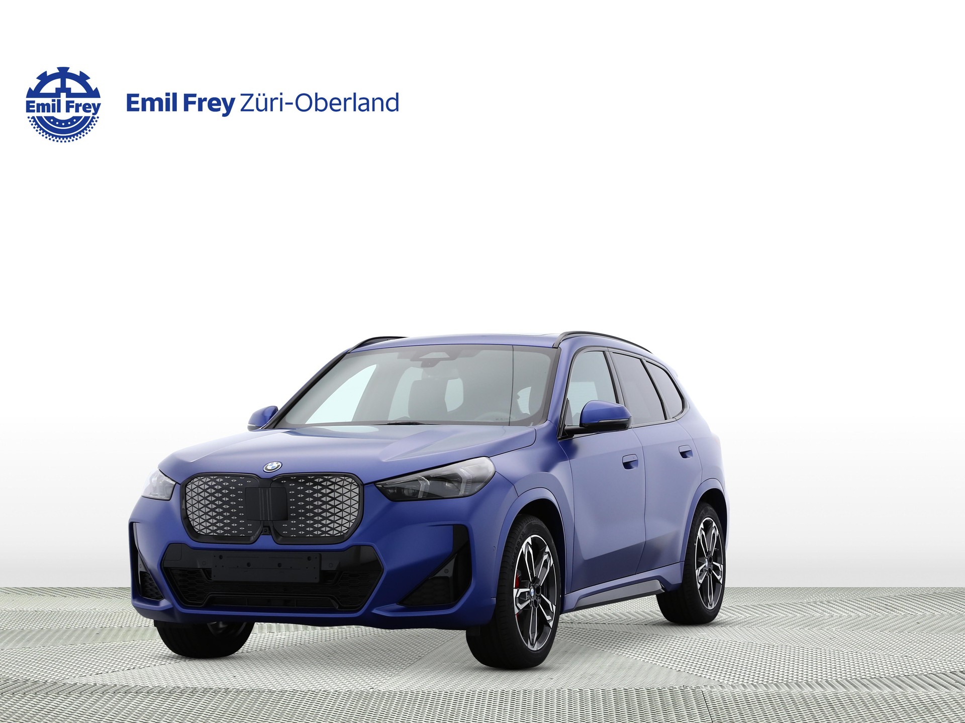 BMW iX1 30 xDrive-image-0