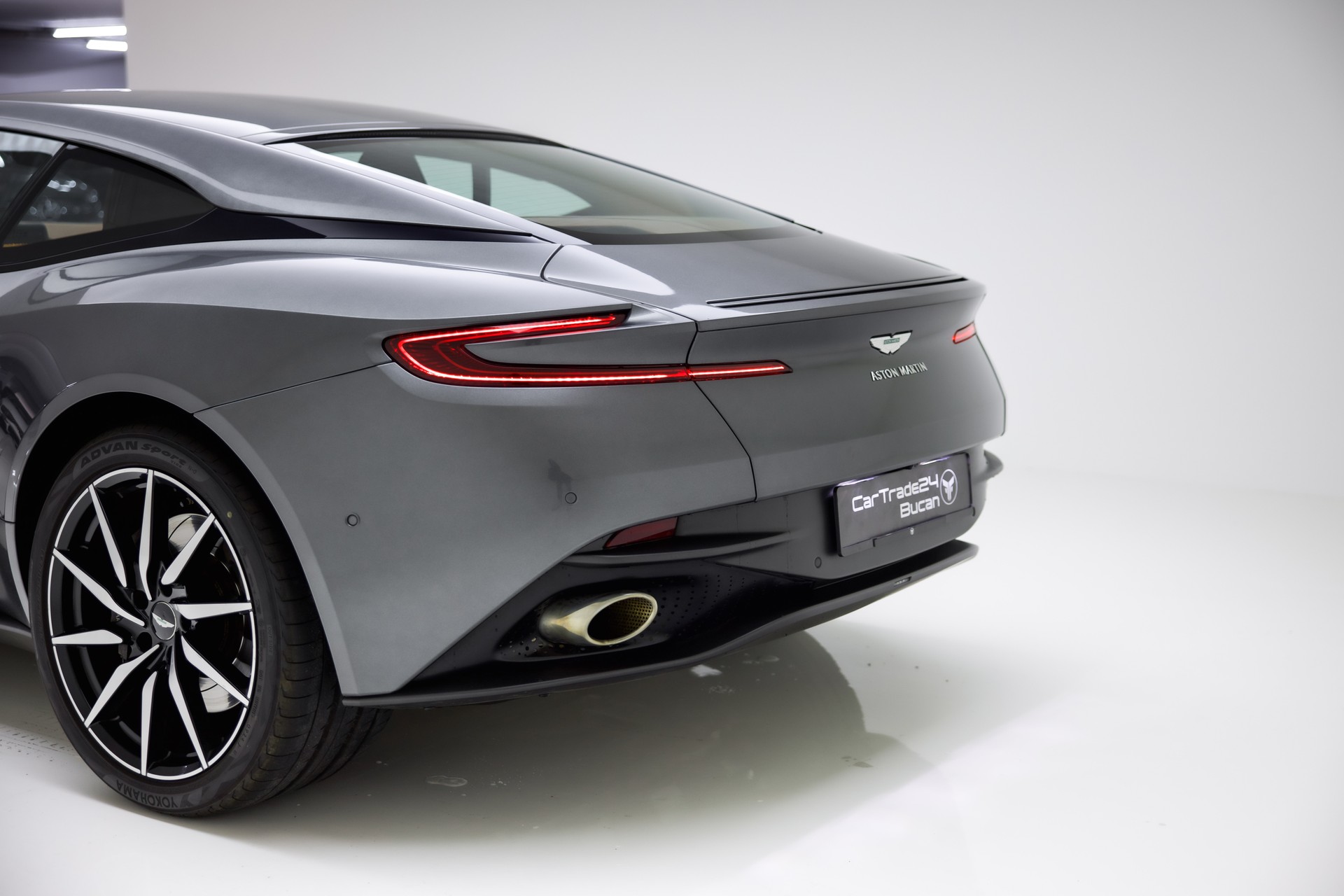 ASTON MARTIN DB11 V8 Touchtronic 3-image-12