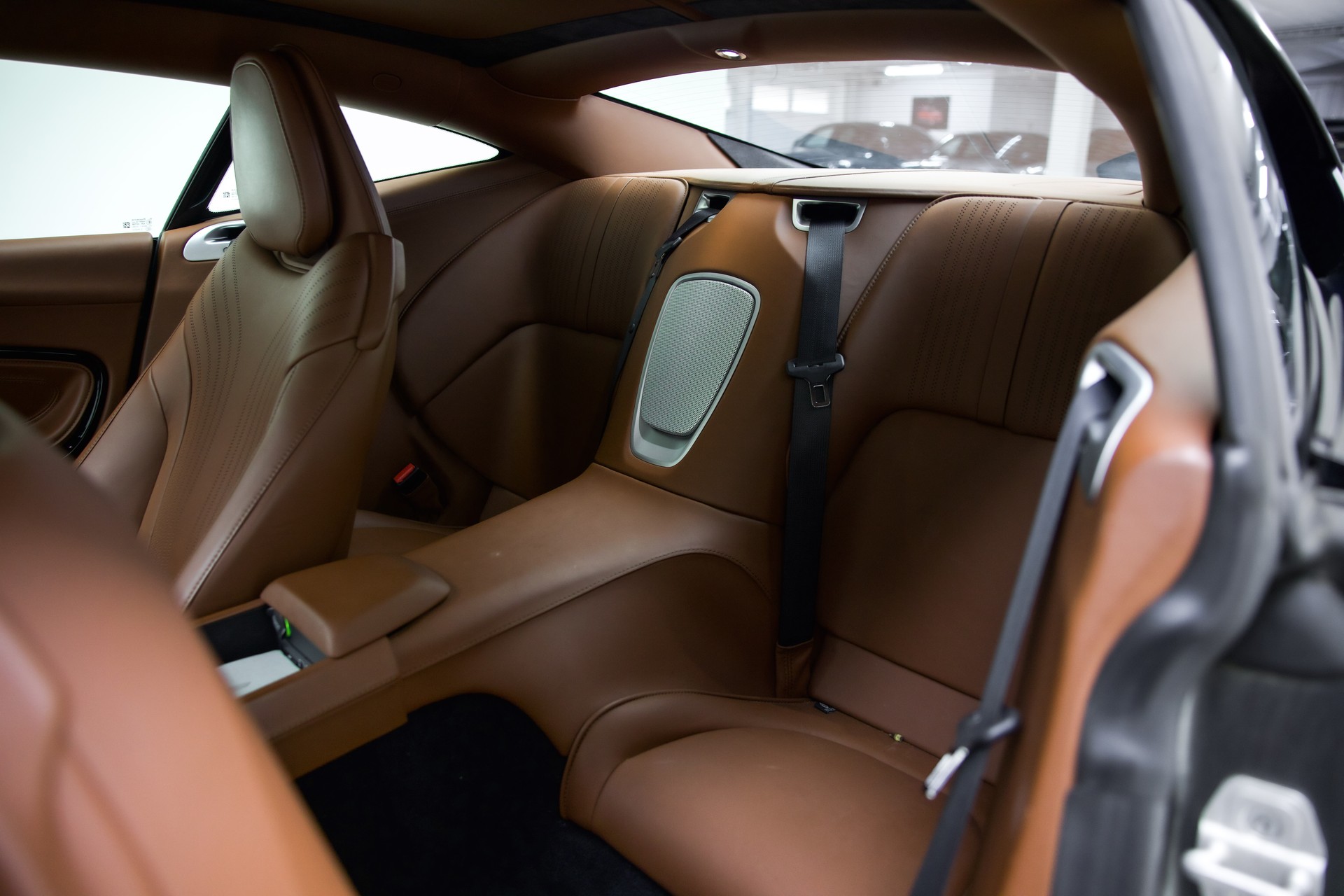 ASTON MARTIN DB11 V8 Touchtronic 3-image-10