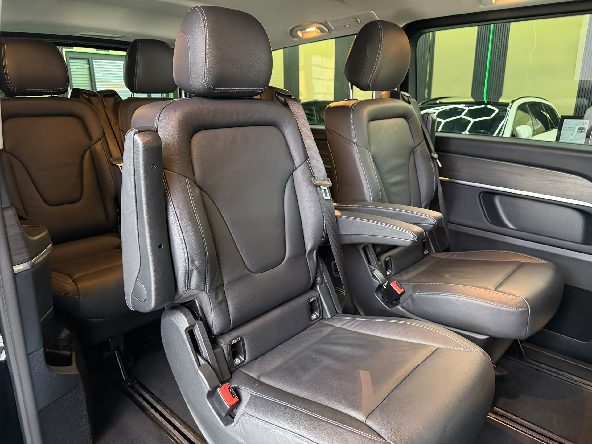 MERCEDES-BENZ V 250 d lang Avantgarde 4Matic G-Tronic-image-14