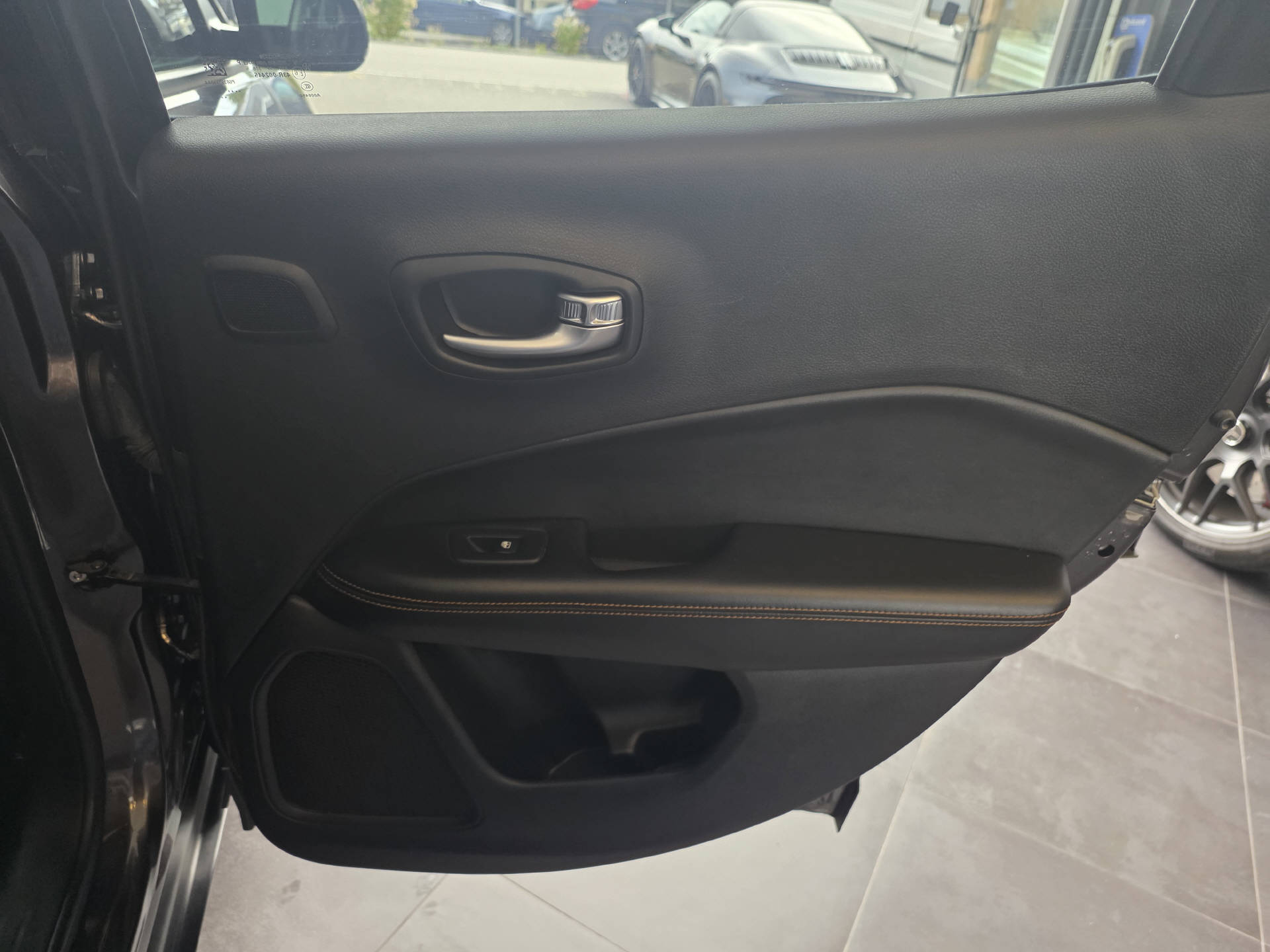 JEEP Compass 1.4 MultiAir Limited AWD-image-15