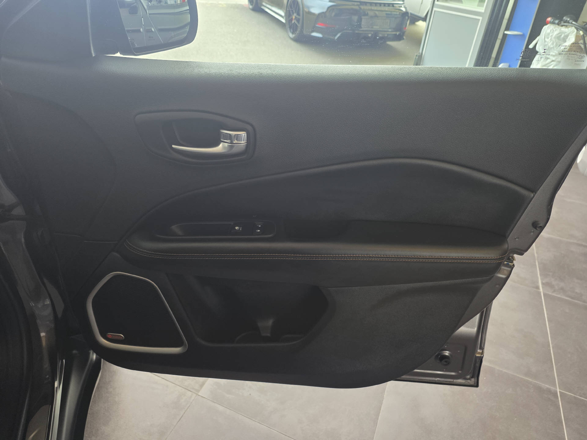 JEEP Compass 1.4 MultiAir Limited AWD-image-17