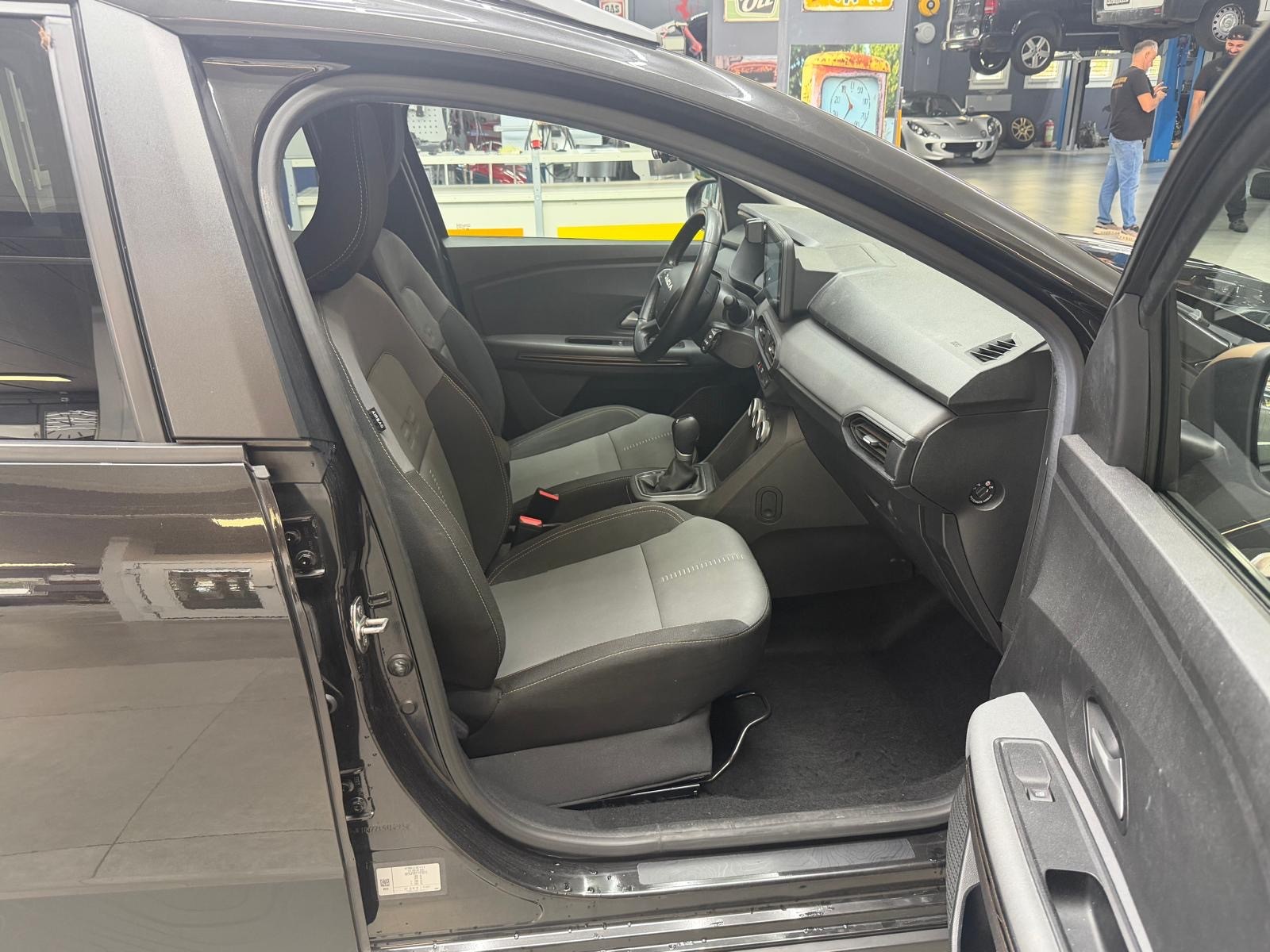 DACIA Jogger HEV 140 Expression-image-10
