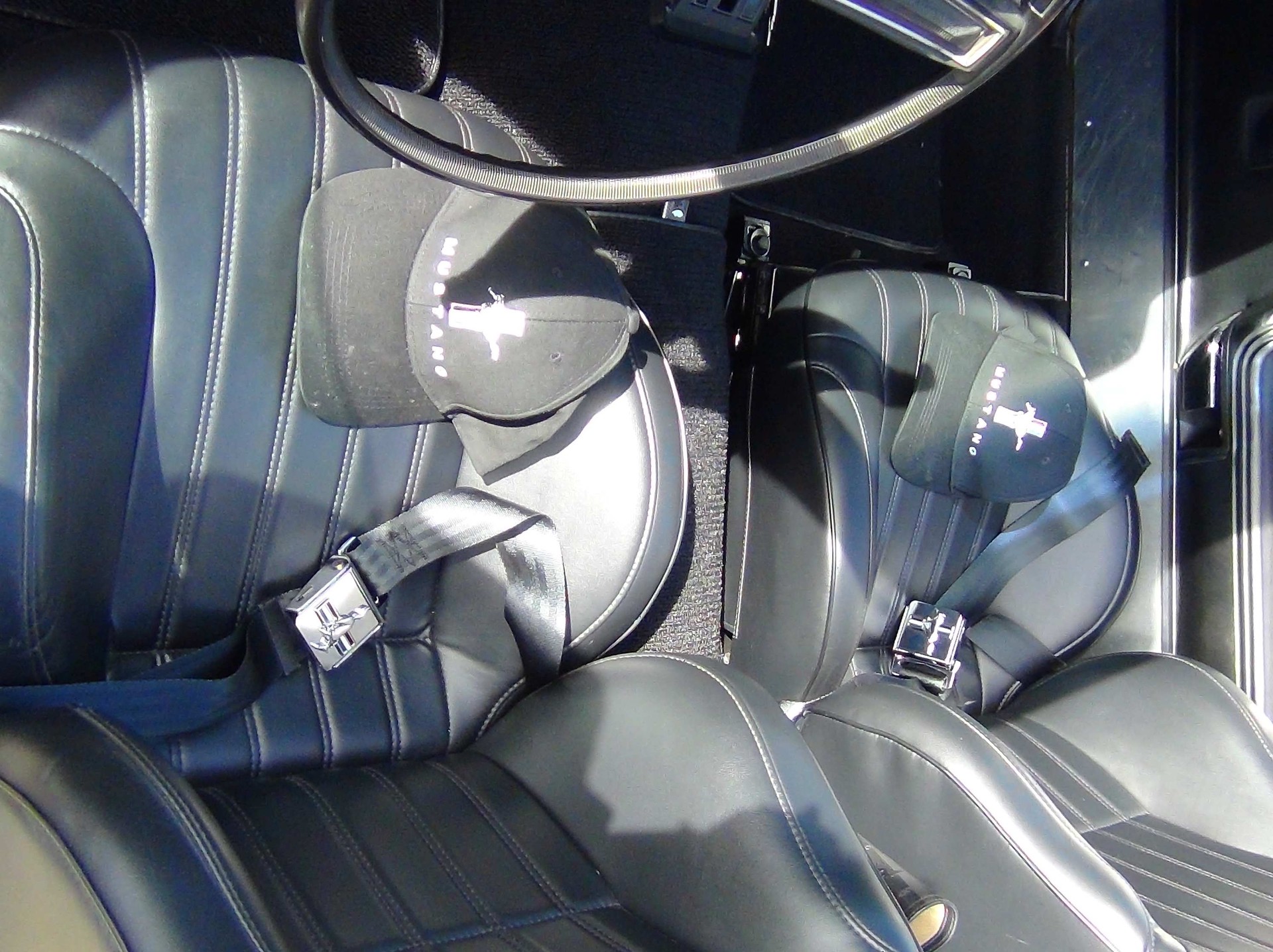 FORD MUSTANG-image-7