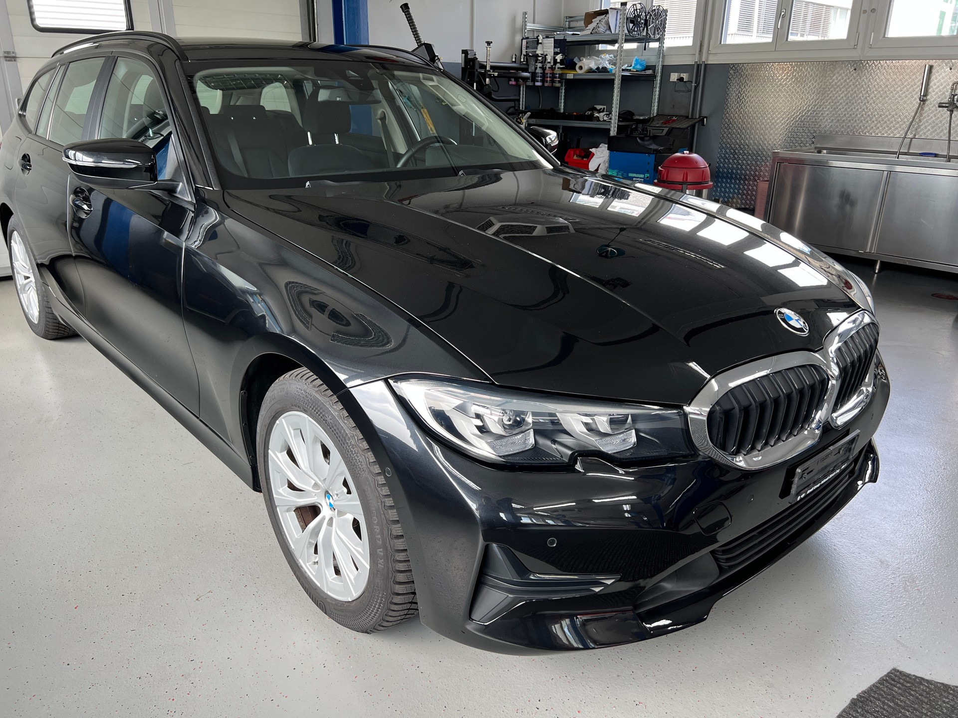 BMW 318d 48V Touring Steptronic-image-1