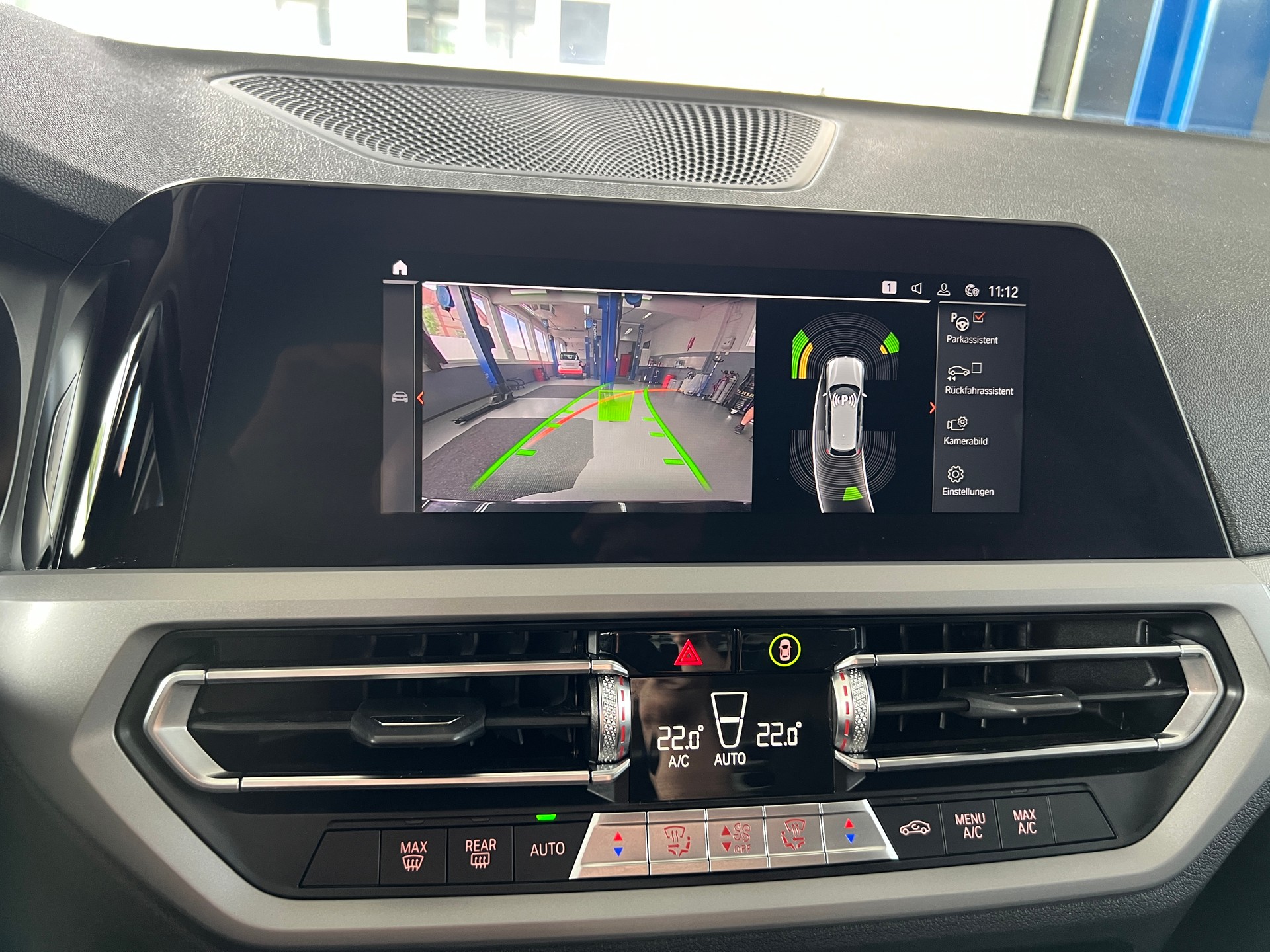 BMW 318d 48V Touring Steptronic-image-11