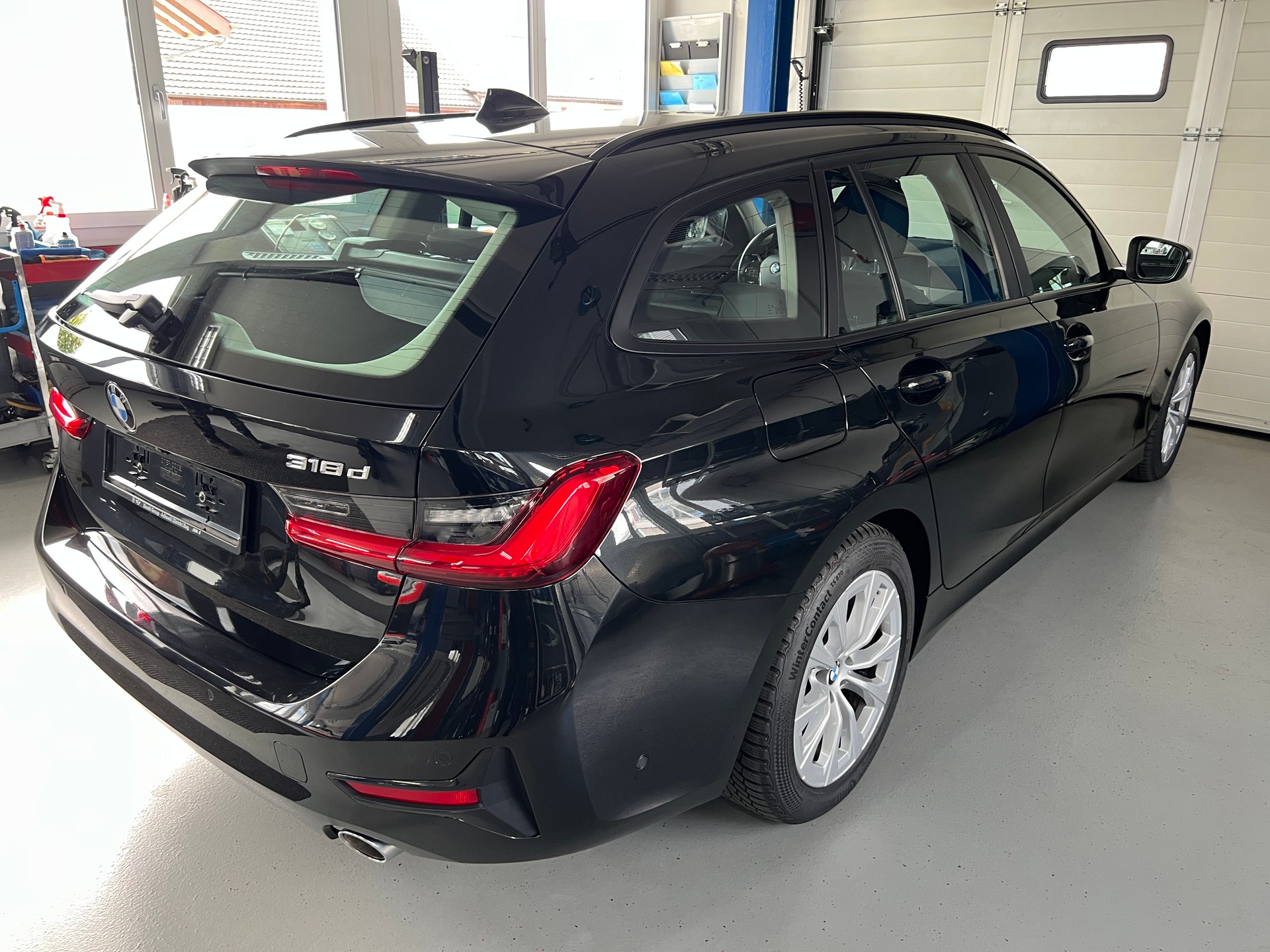 BMW 318d 48V Touring Steptronic-image-3