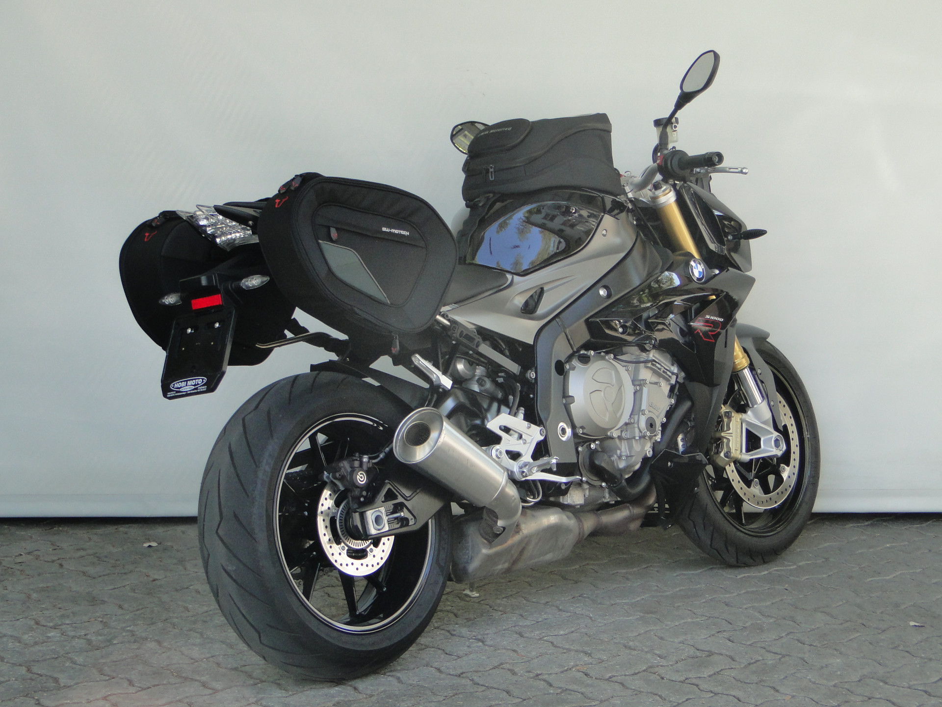 BMW S 1000 R ab MFK, ab Service-showroom-element-3
