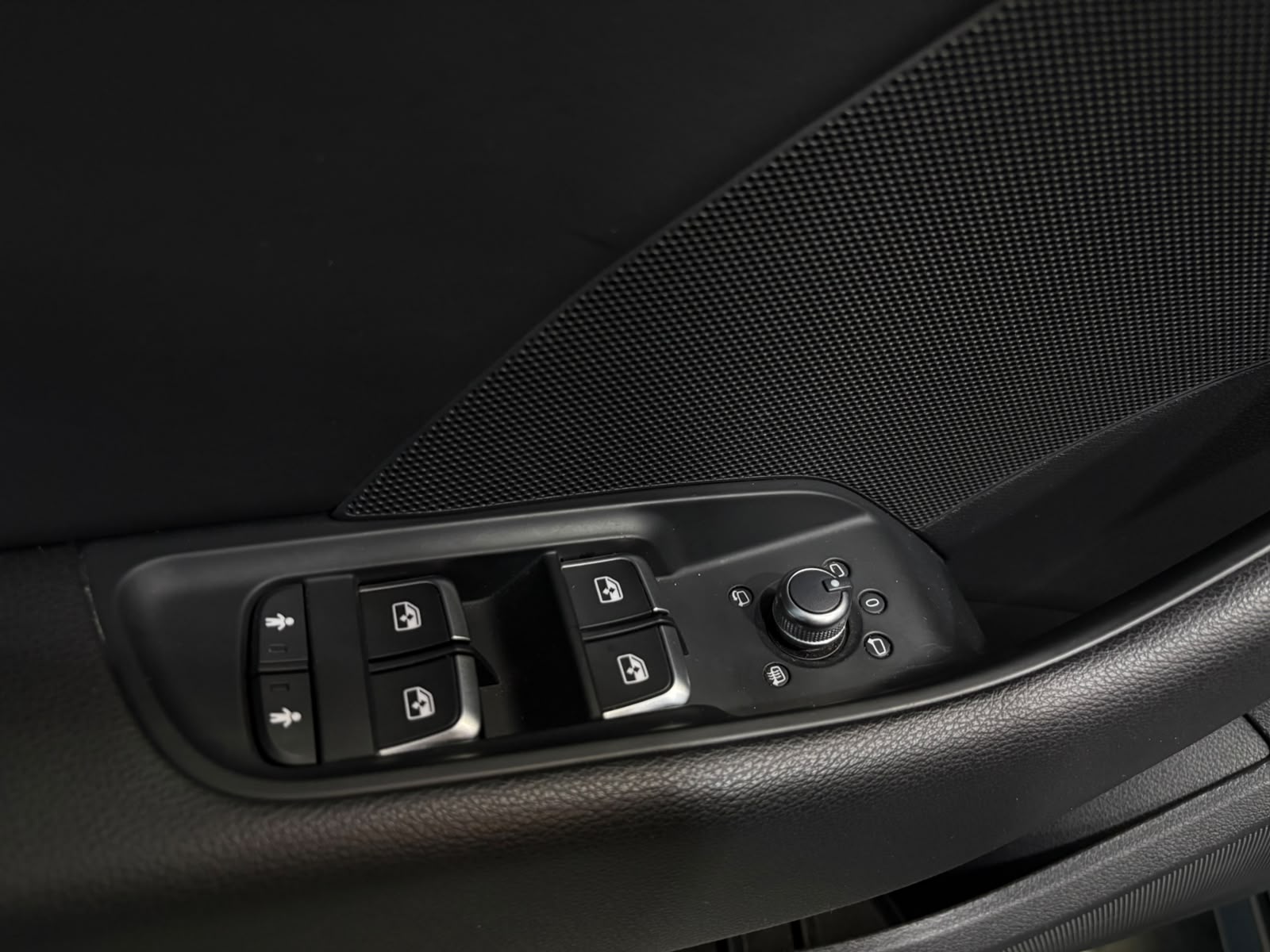 AUDI A3 Sportback 40 TFSI Sport quattro S-tronic-image-19