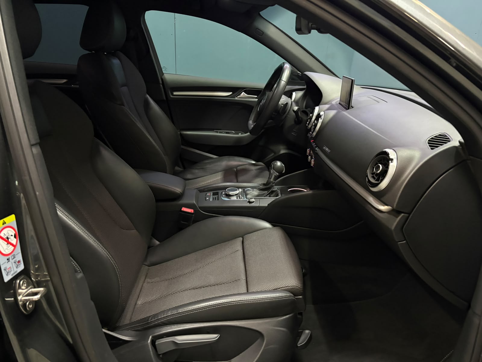AUDI A3 Sportback 40 TFSI Sport quattro S-tronic-image-9