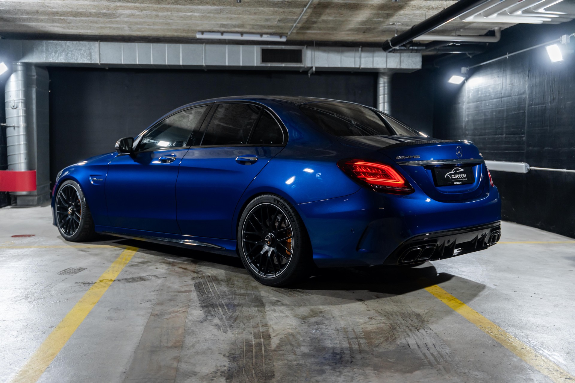 MERCEDES-BENZ C 63 S AMG Speedshift-image-4