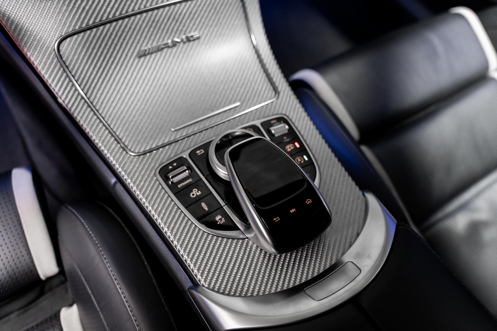 MERCEDES-BENZ C 63 S AMG Speedshift-image-13