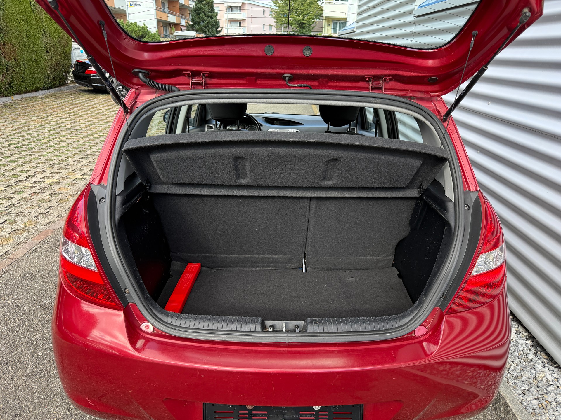 HYUNDAI i20 1.4 Style Automatic-image-8